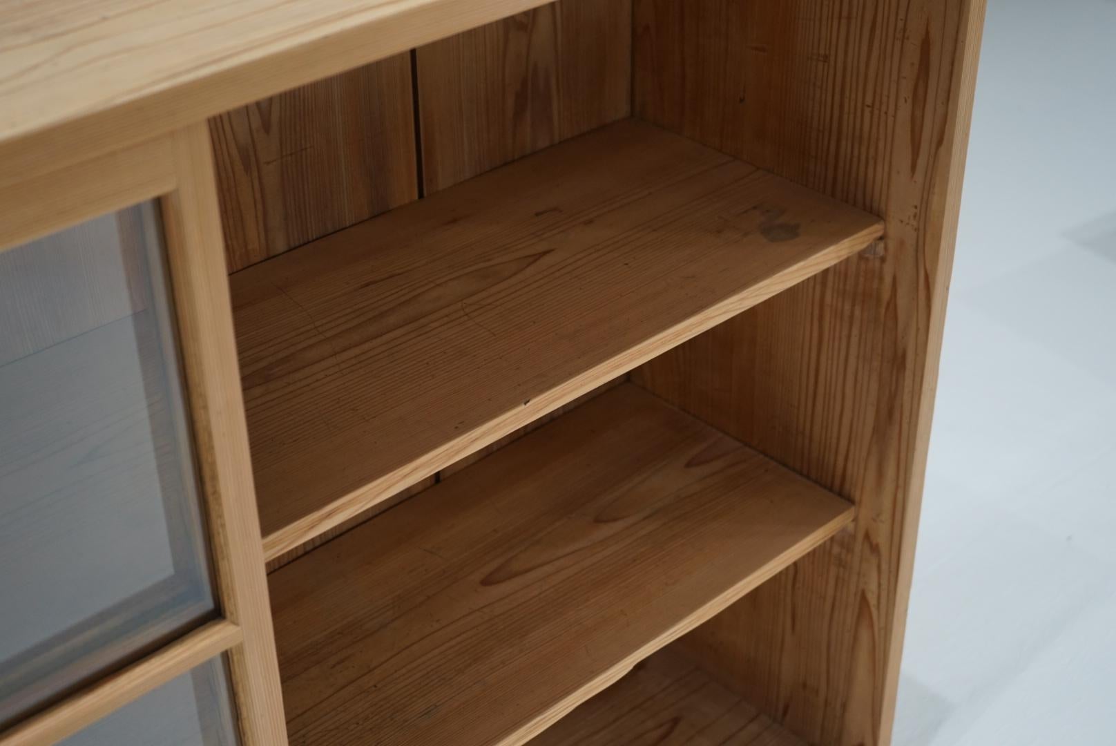 20ième siècle Antique Cupboard Cabinet Storage shelf Japandi en vente