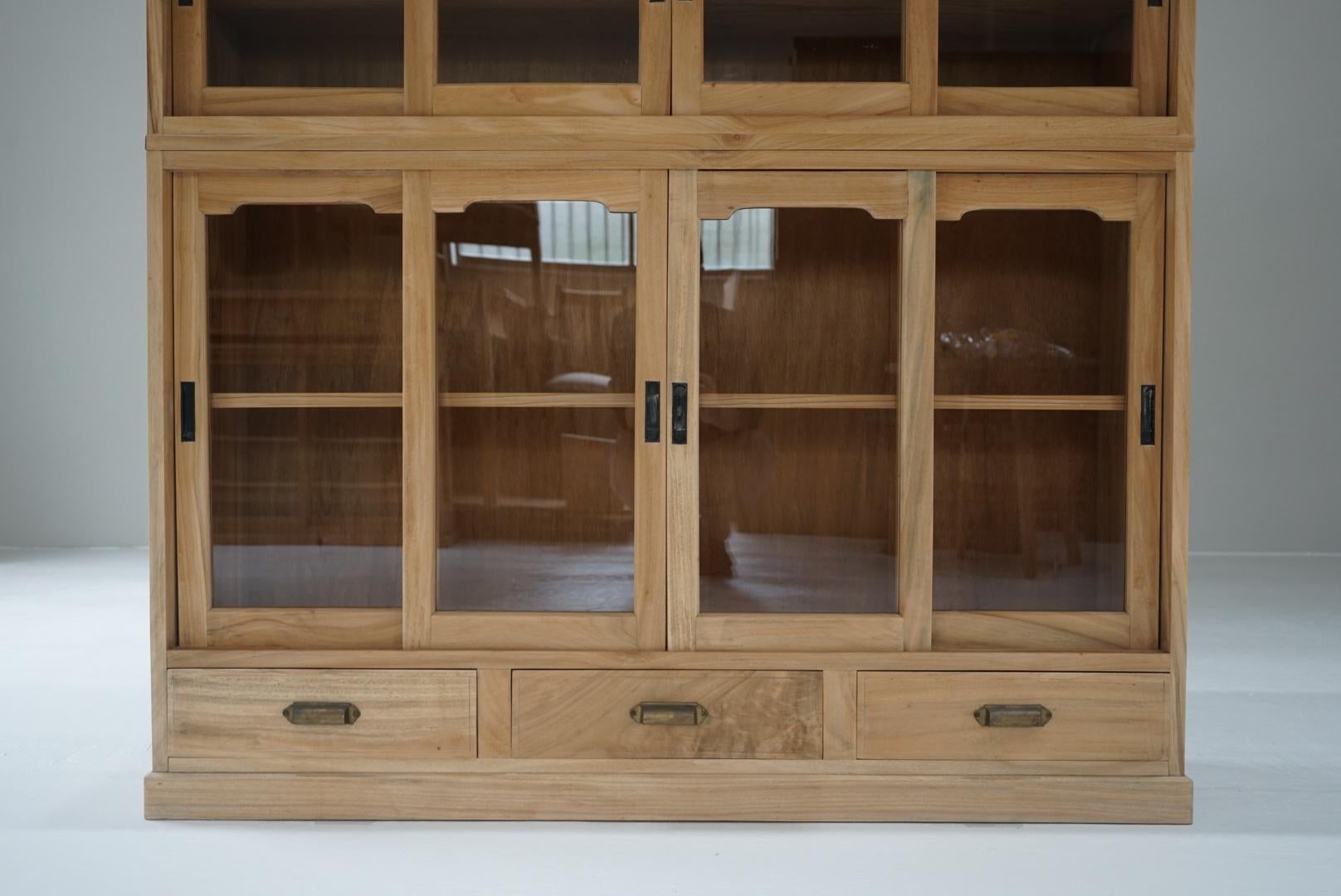 Bois Antique Cupboard Japonaise Etagère de rangement Etagère d'exposition Japonaise en vente