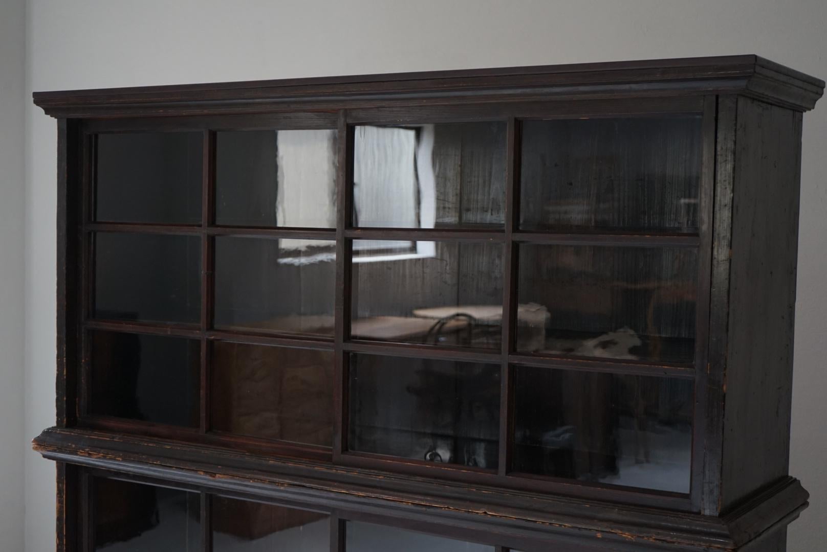Japonais Armoire ancienne japonaise Etagères de rangement Wabi-Sabi Japandi en vente