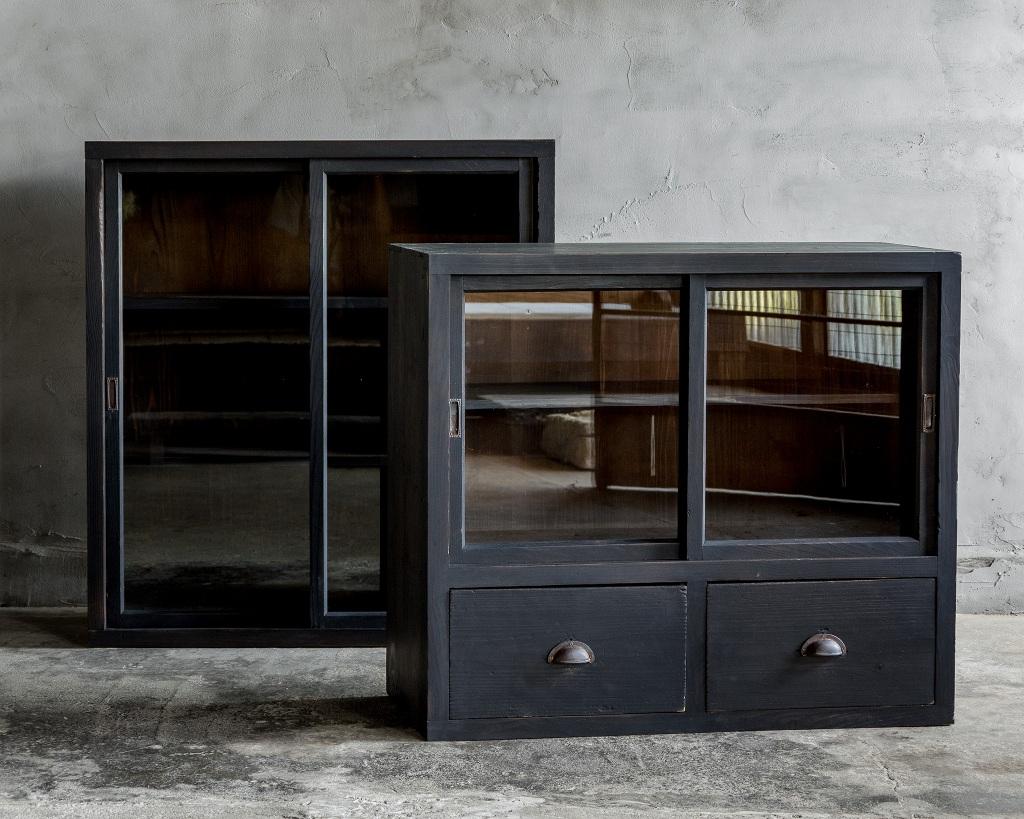 Japanese Antique Cupboard with Black Finish, Early Showa Period '1926-' For Sale 13