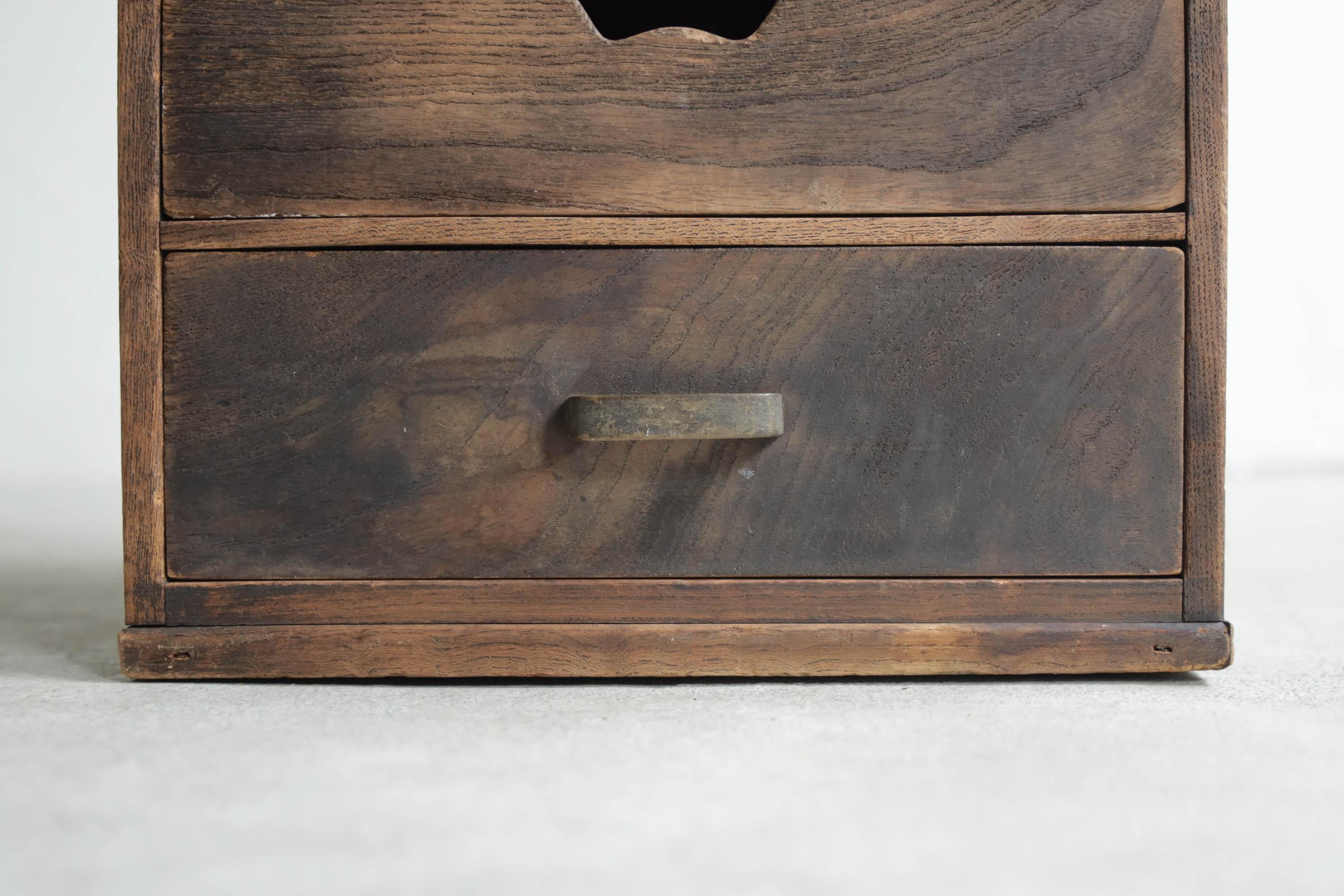 Japanese Antique Double Pull-Out Drawers 1860s-1900s /Tansu, Wabi-Sabi In Good Condition In Katori-Shi, 12