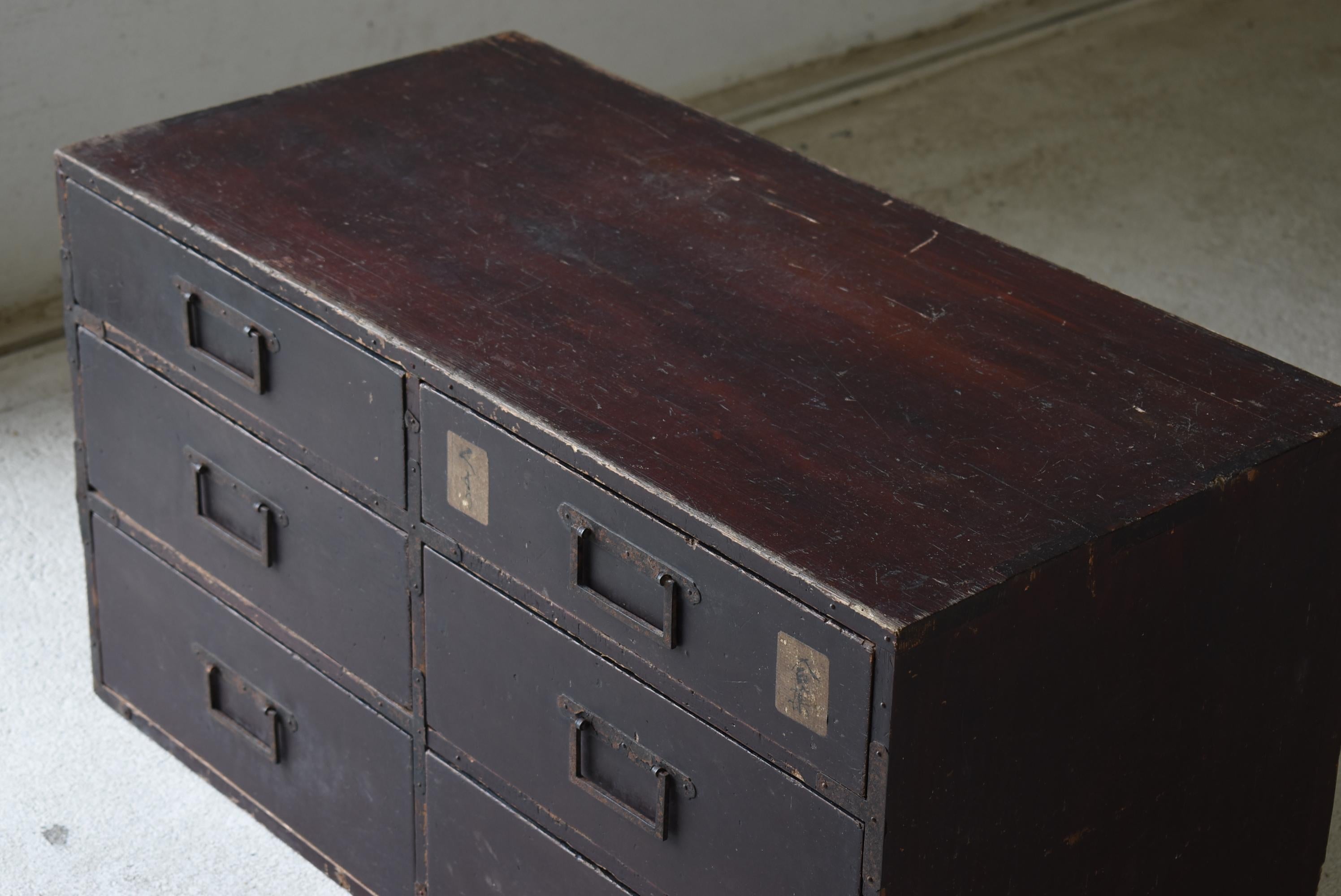 Cajón Antiguo Japonés Años 1860-1900 / Almacenamiento Tansu Wabi Sabi en Bueno Estado en Sammu-shi, Chiba