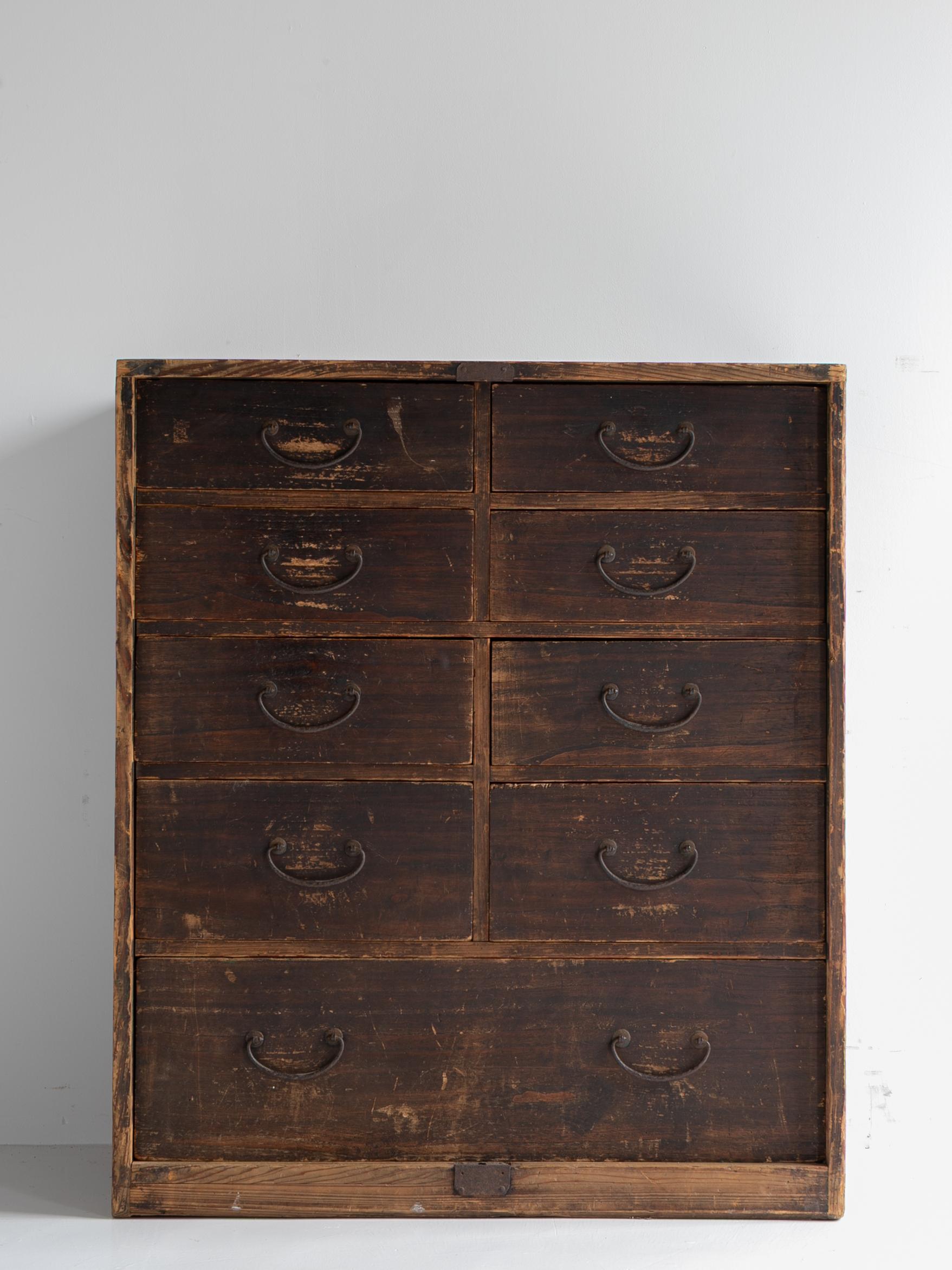 Japanese Antique Drawer 1860s-1920s / Sideboard Wabi Sabi In Excellent Condition For Sale In Sammu-shi, Chiba