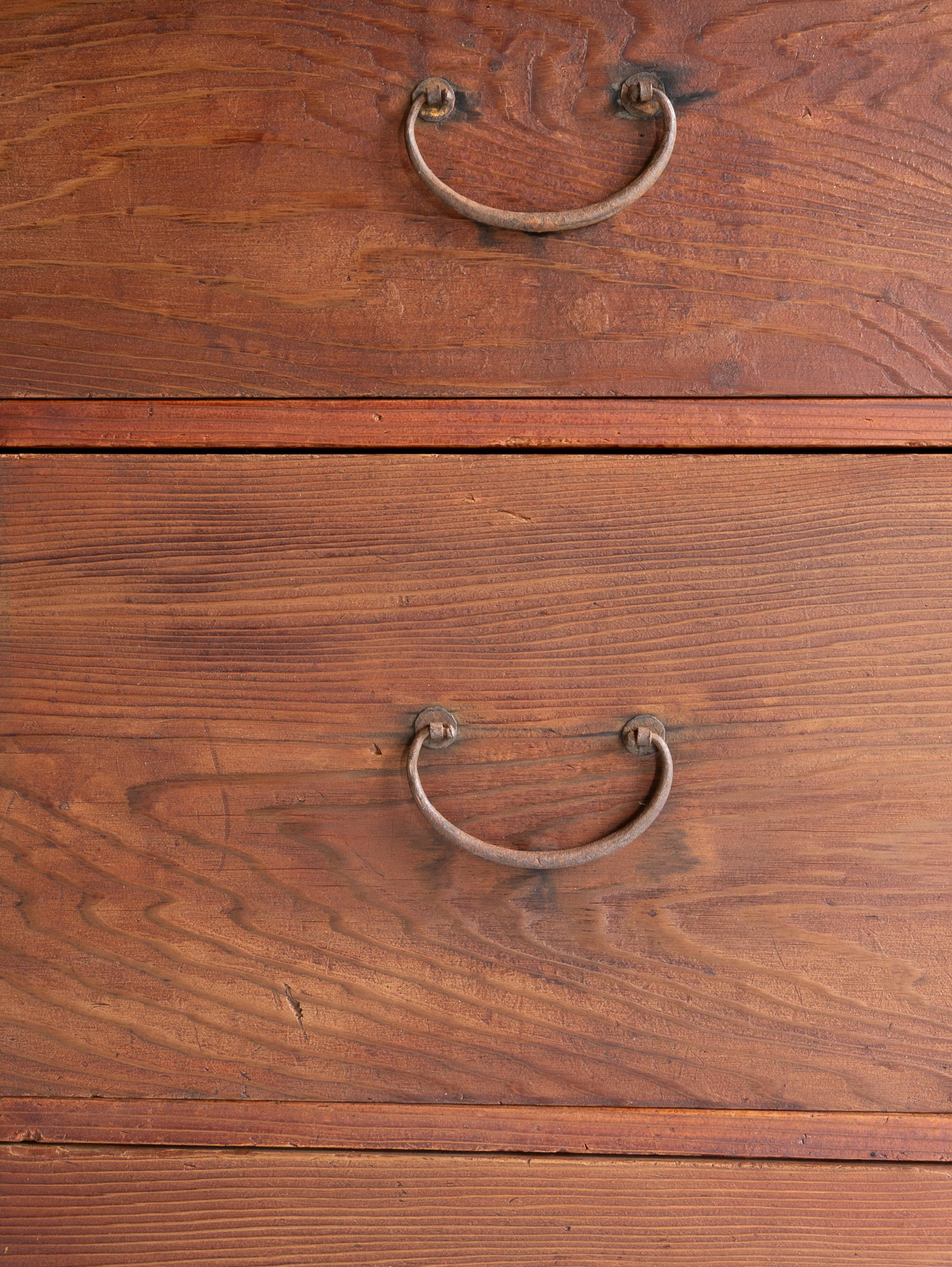 20ième siècle Japanese Antique Drawer 1860s-1920s / Sideboard Wabi Sabi en vente