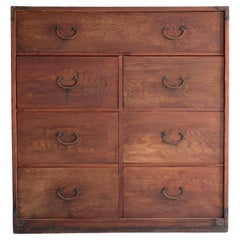 Commodes and Chests of Drawers