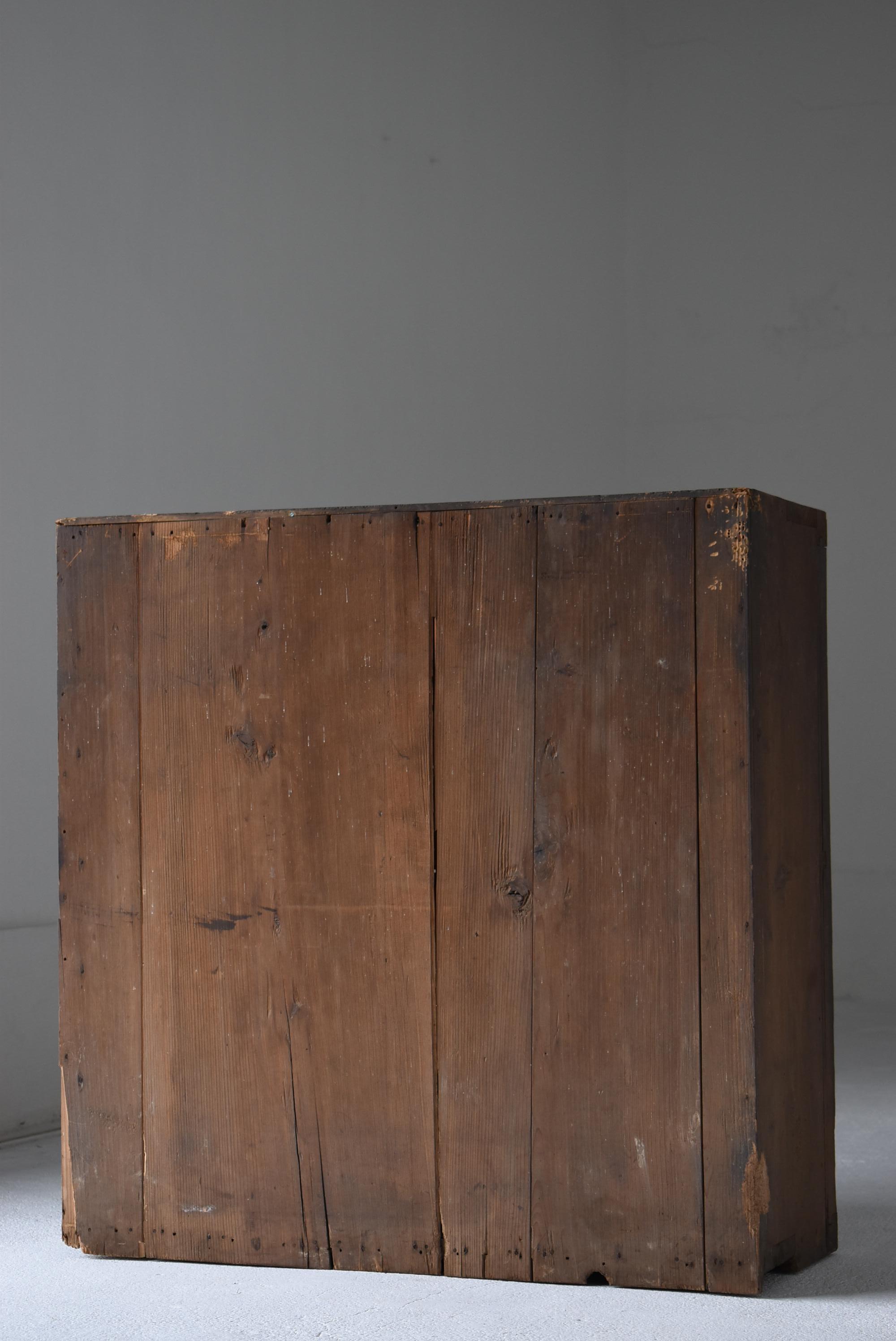 Japanische antike Schubladenaufbewahrung 1860er-1920er Jahre / Tansu Sideboard Wabisabi, Wabisabi im Angebot 6
