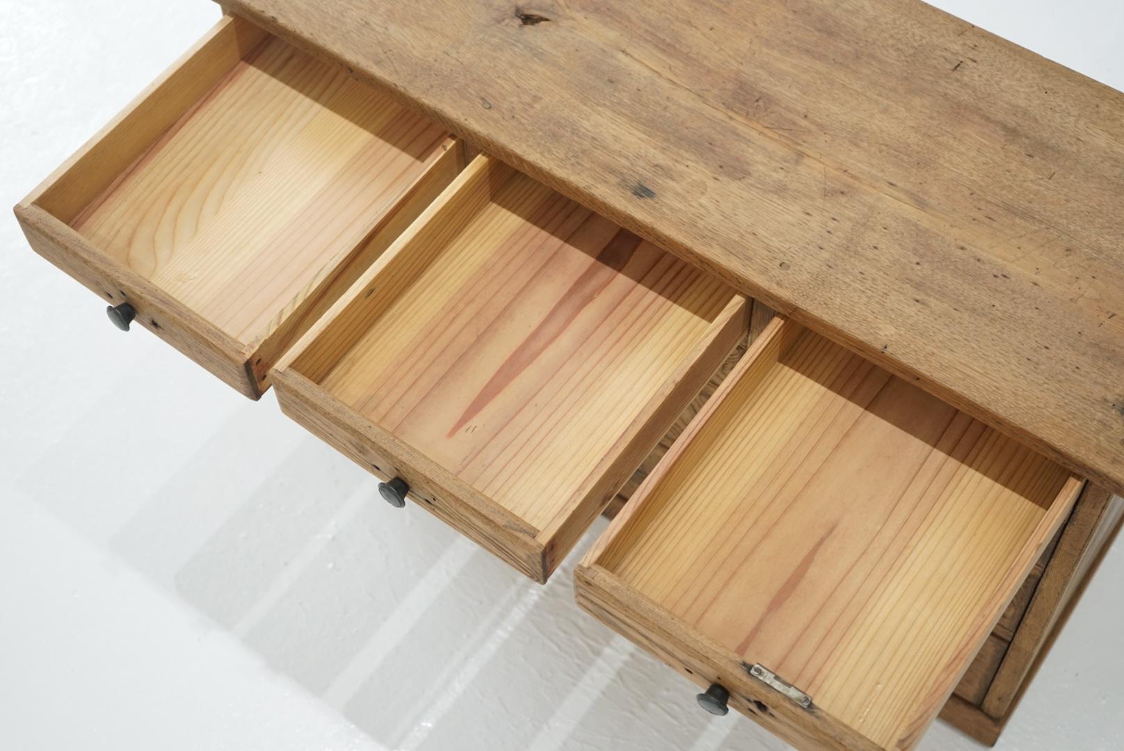 Cajonera Japonesa Antigua 1880s-1900s Estante Cajonera Wabi-Sabi en venta 5