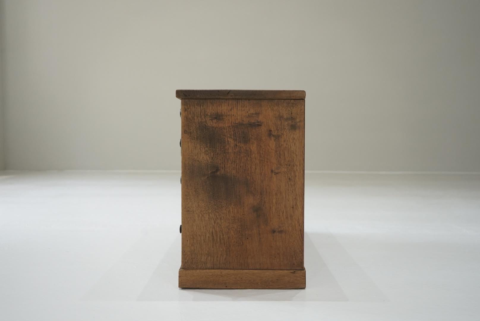 Cajonera Japonesa Antigua 1880s-1900s Estante Cajonera Wabi-Sabi en venta 6