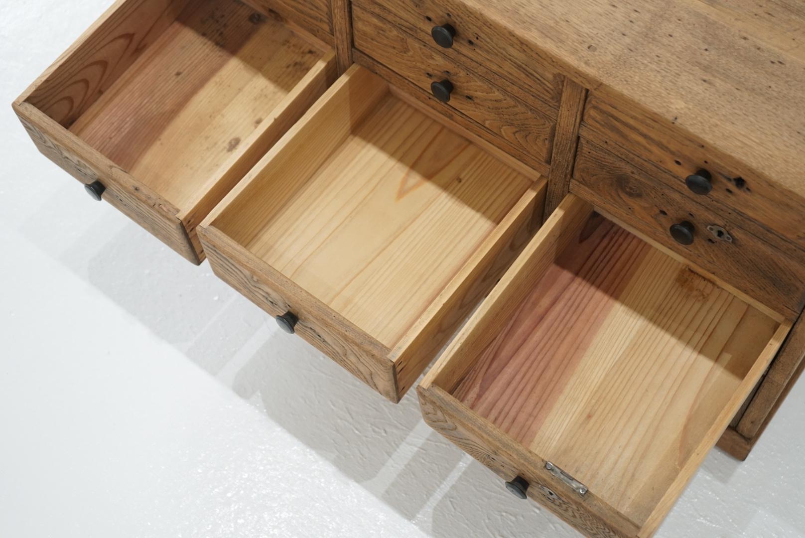 Cajonera Japonesa Antigua 1880s-1900s Estante Cajonera Wabi-Sabi en venta 3