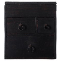 Japanische antike schwarze Schublade / Aufbewahrung / WabiSabi aus der Meiji-Periode