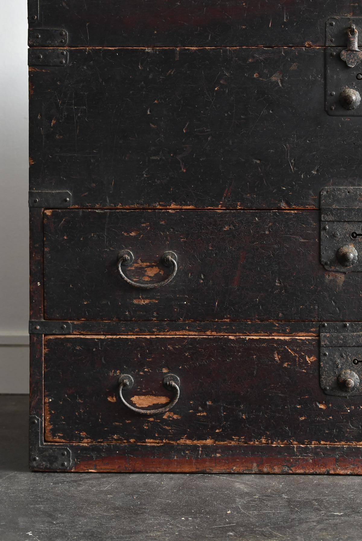 18th Century Japanese Antique Drawer / Tansu Chest / Coffee Table/Wooden Box/Exhibition Stand