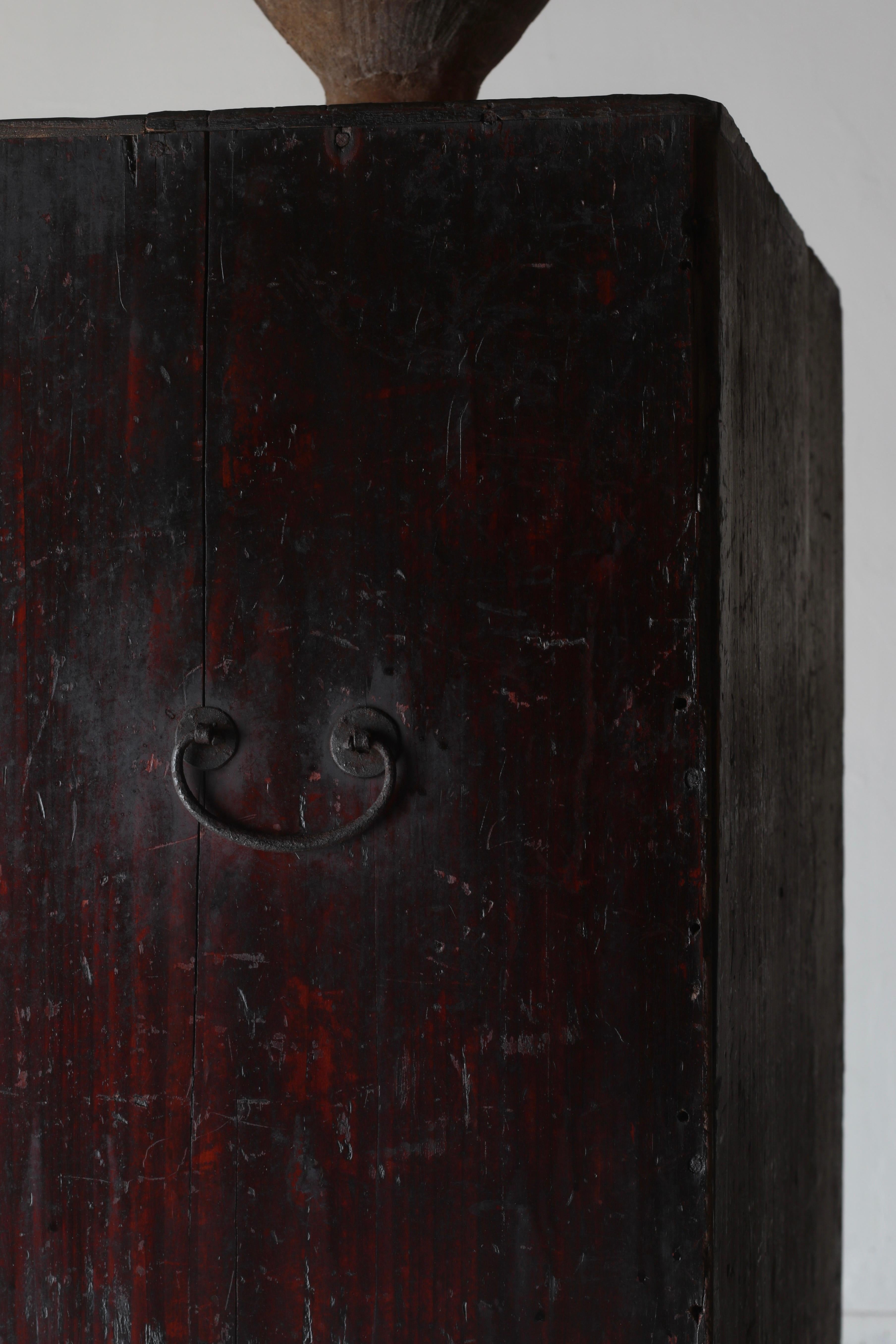 Cajonera Antigua Japonesa / Tansu Cajonera / 1868-1912s Wabi-Sabi en venta 1