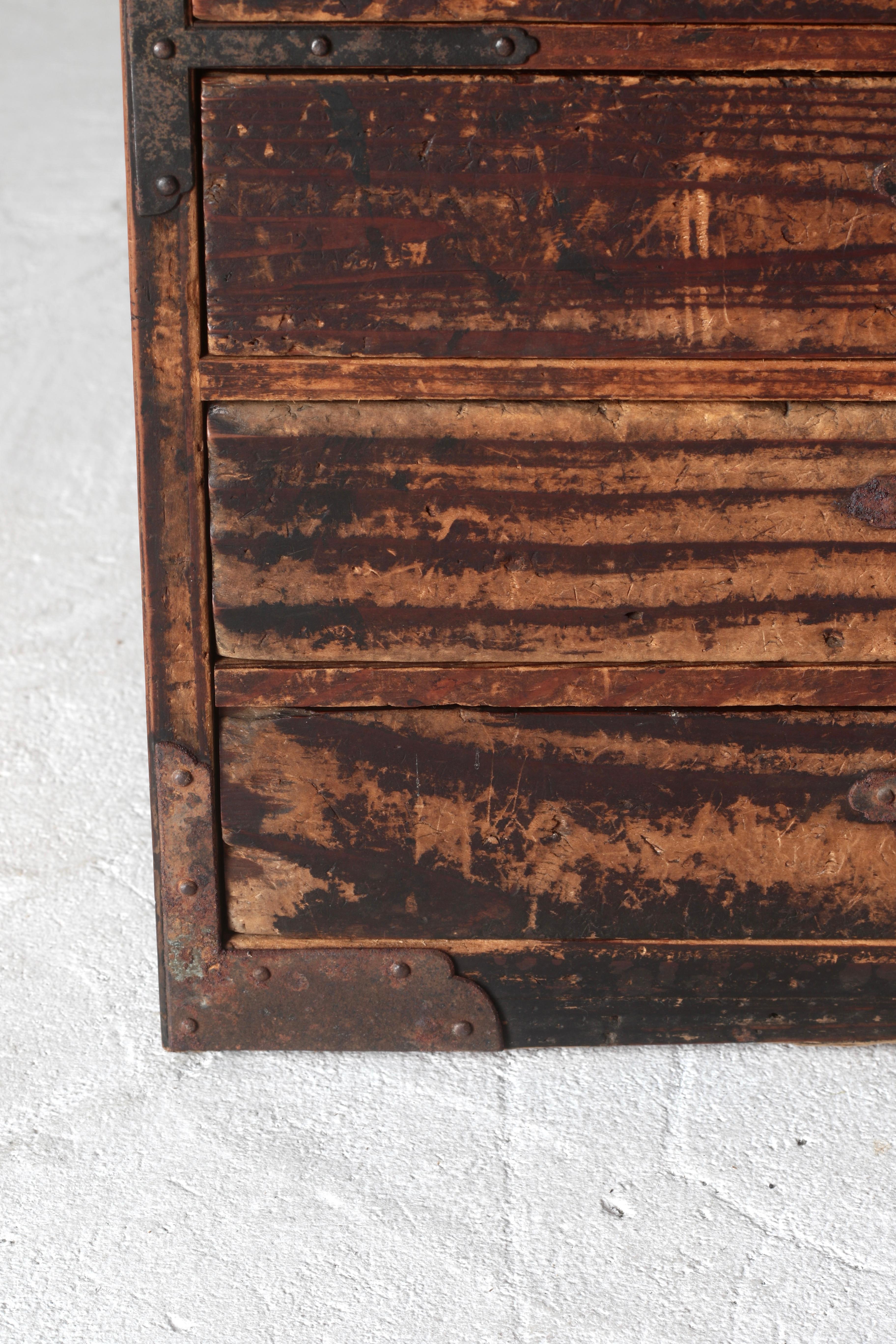 Antike japanische Schublade / Tansu-Aufbewahrung / Wabi-Sabi aus der Meiji-Periode (19. Jahrhundert) im Angebot