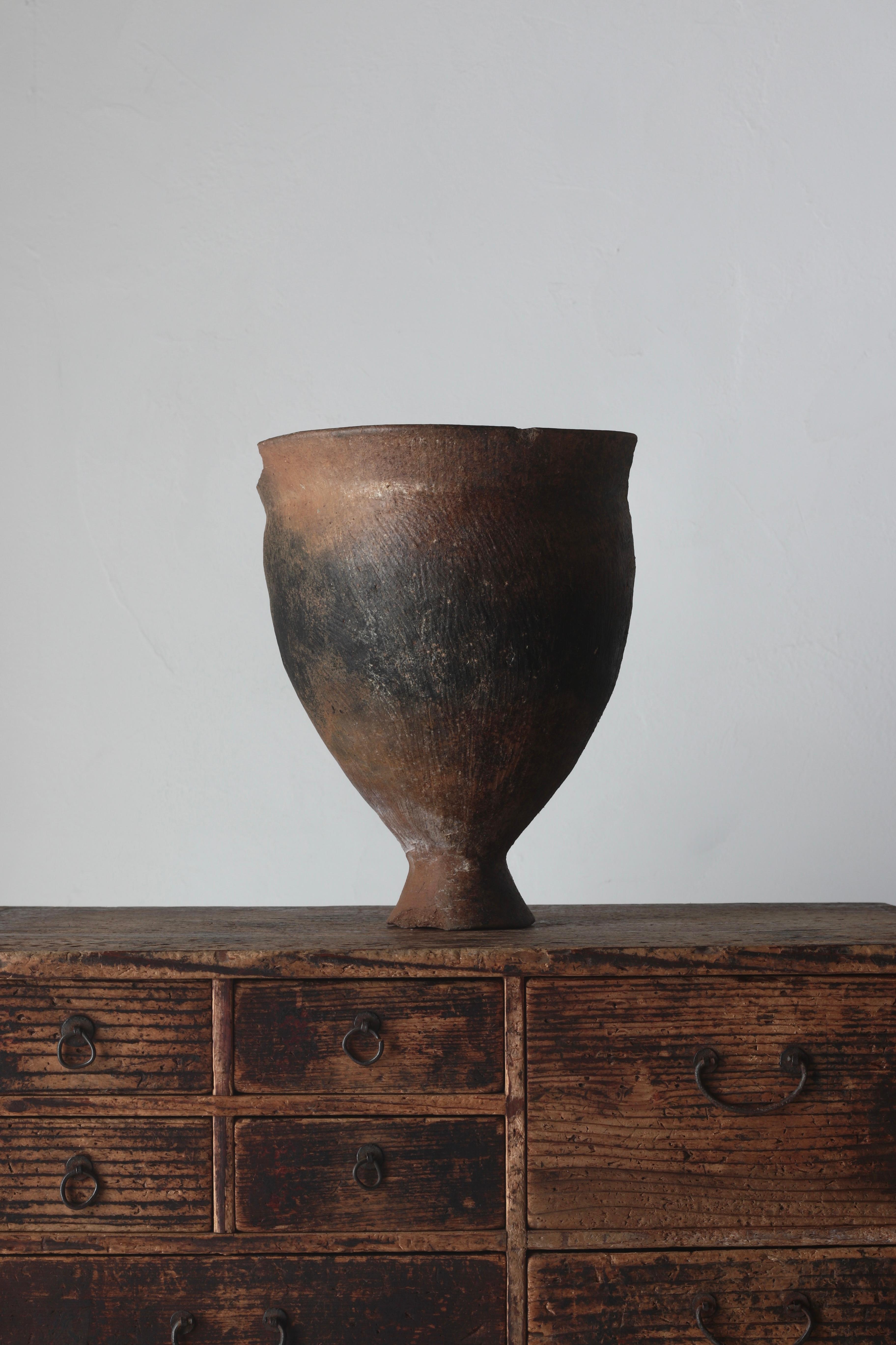 Antico vaso giapponese in terracotta / Oggetto vaso / Periodo Yayoi Wabi-Sabi In condizioni buone a Iwate-gun Shizukuishi-cho, Iwate Prefecture