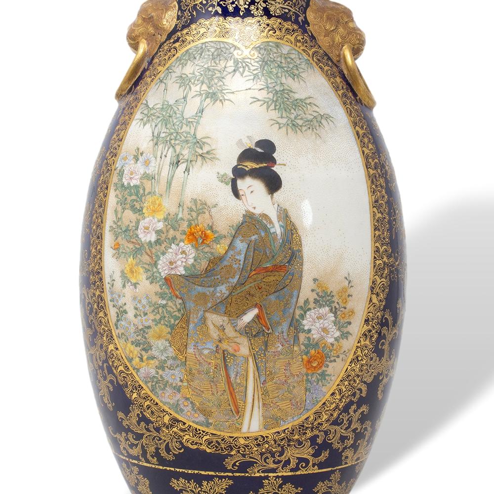 Vase japonais ancien en faïence Satsuma de Kinkozan Période Meiji en vente 3