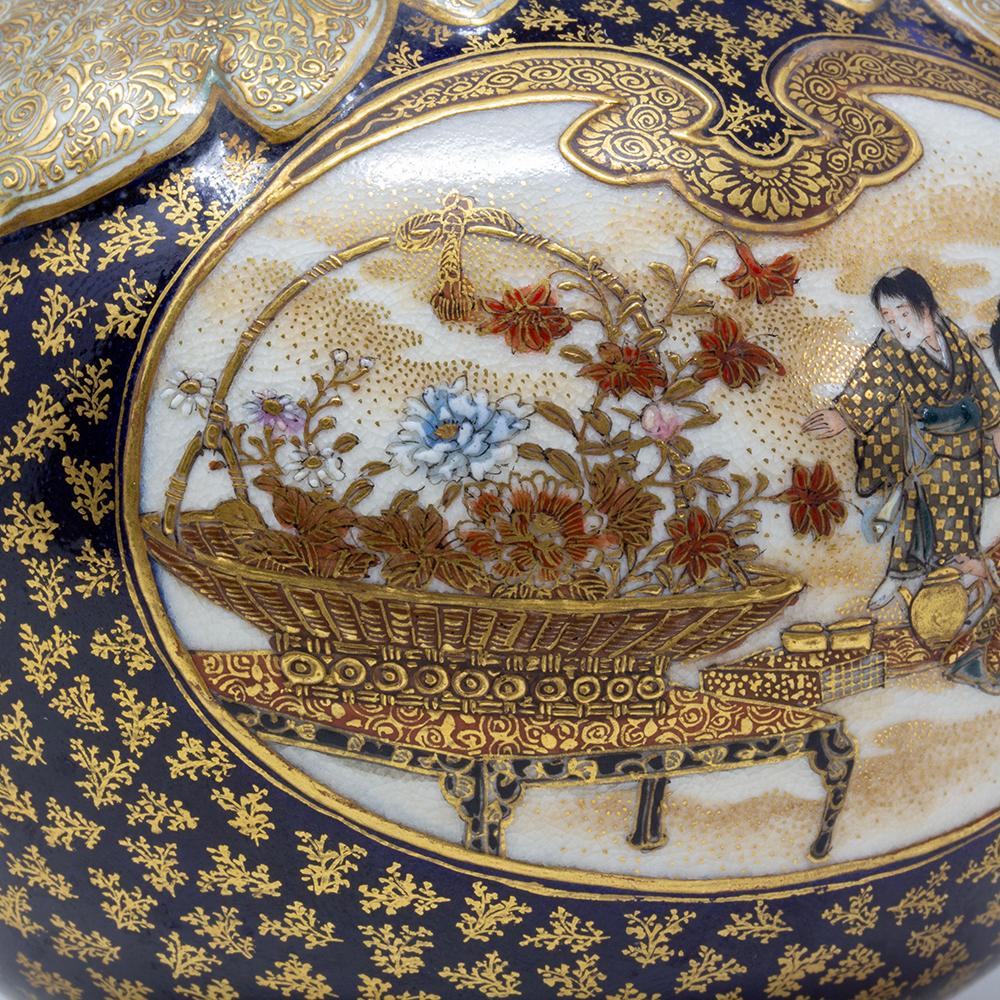 Vase japonais ancien en faïence Satsuma de Kinkozan Période Meiji en vente 6