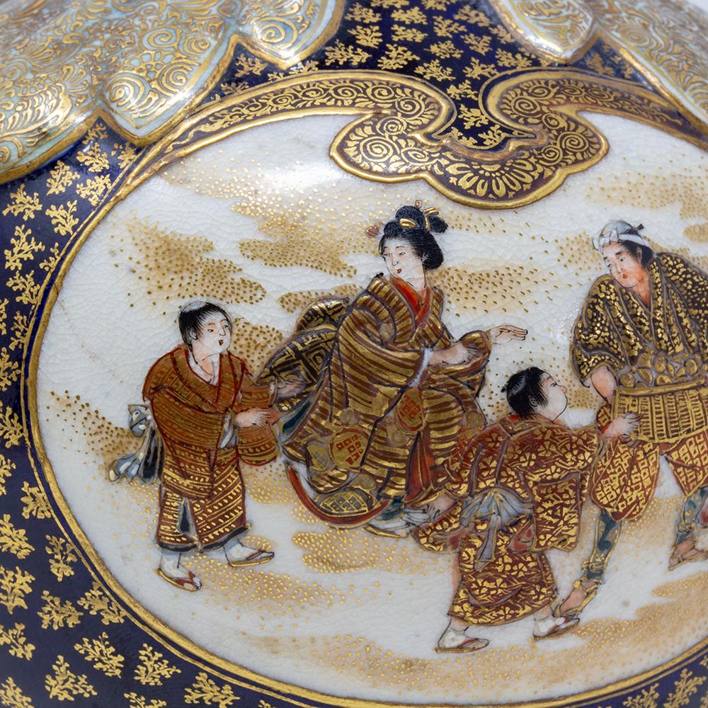 Vase japonais ancien en faïence Satsuma de Kinkozan Période Meiji en vente 9