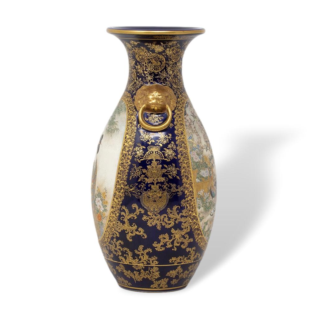 Japonais Vase japonais ancien en faïence Satsuma de Kinkozan Période Meiji en vente
