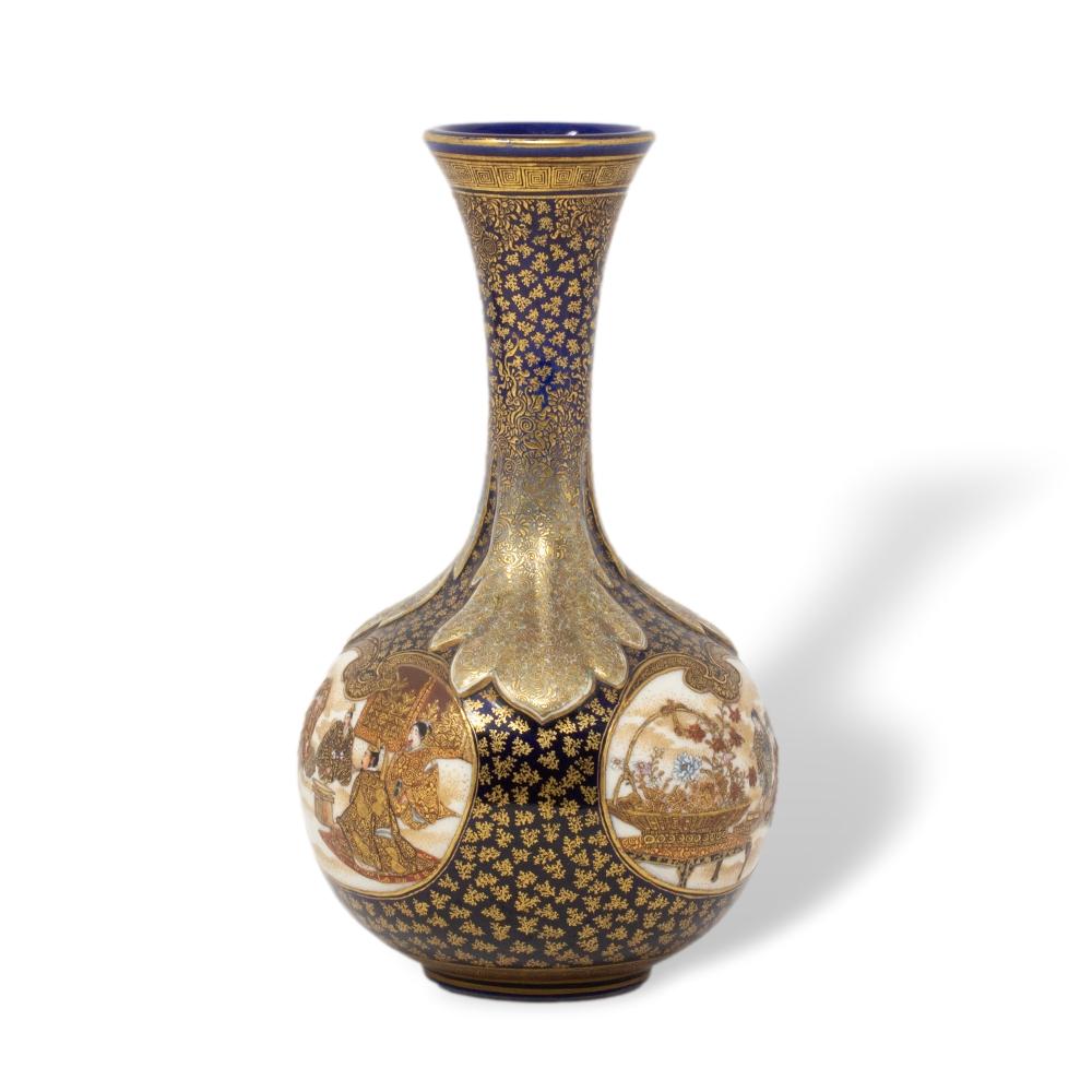 Fait main Vase japonais ancien en faïence Satsuma de Kinkozan Période Meiji en vente