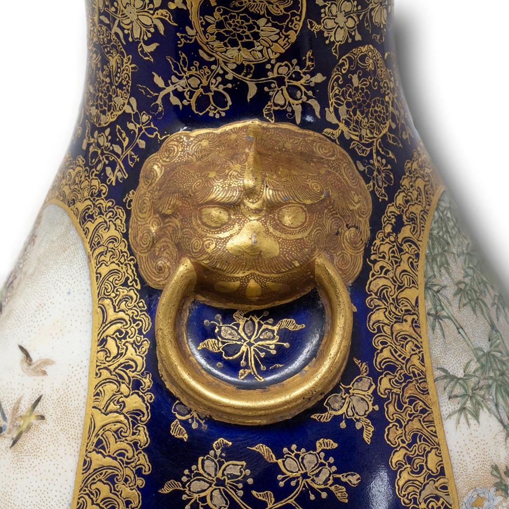 Vase japonais ancien en faïence Satsuma de Kinkozan Période Meiji en vente 1