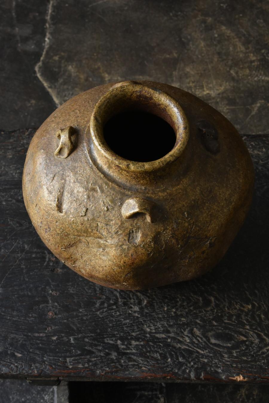 18th Century and Earlier Japanese Antique Earthenware Wabi Sabi Jar / 1616-1868 / Edo Period