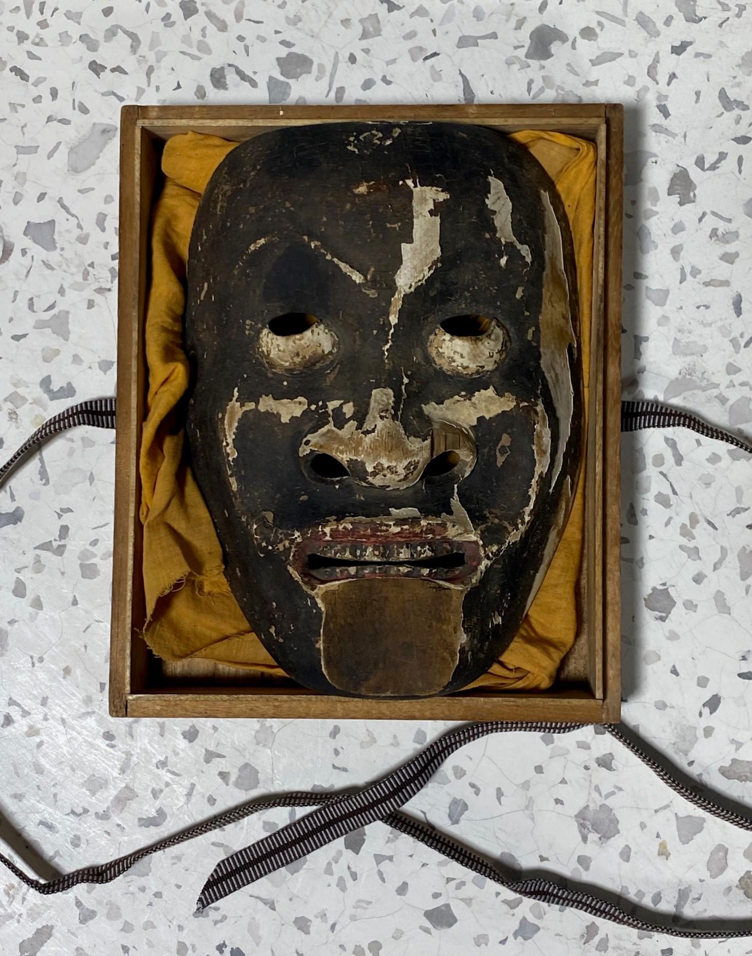 Masque de théâtre japonais ancien Otobide en bois sculpté à la main du 17ème-18ème siècle de style Edo en vente 7