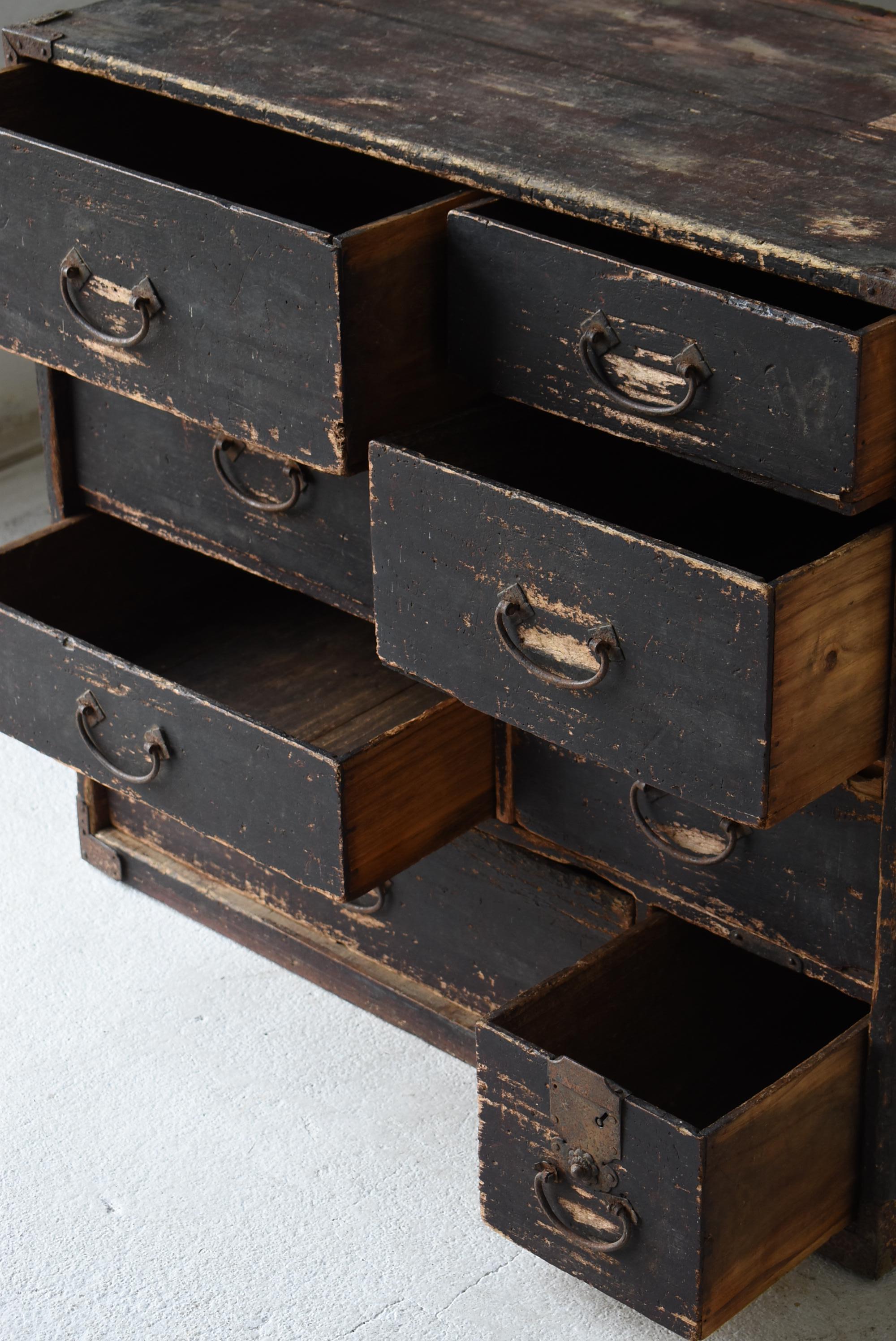 Japanese Antique Edo period Drawer Chest 1830s-1844s / Sideboard Tansu Wabisabi in vendita 3