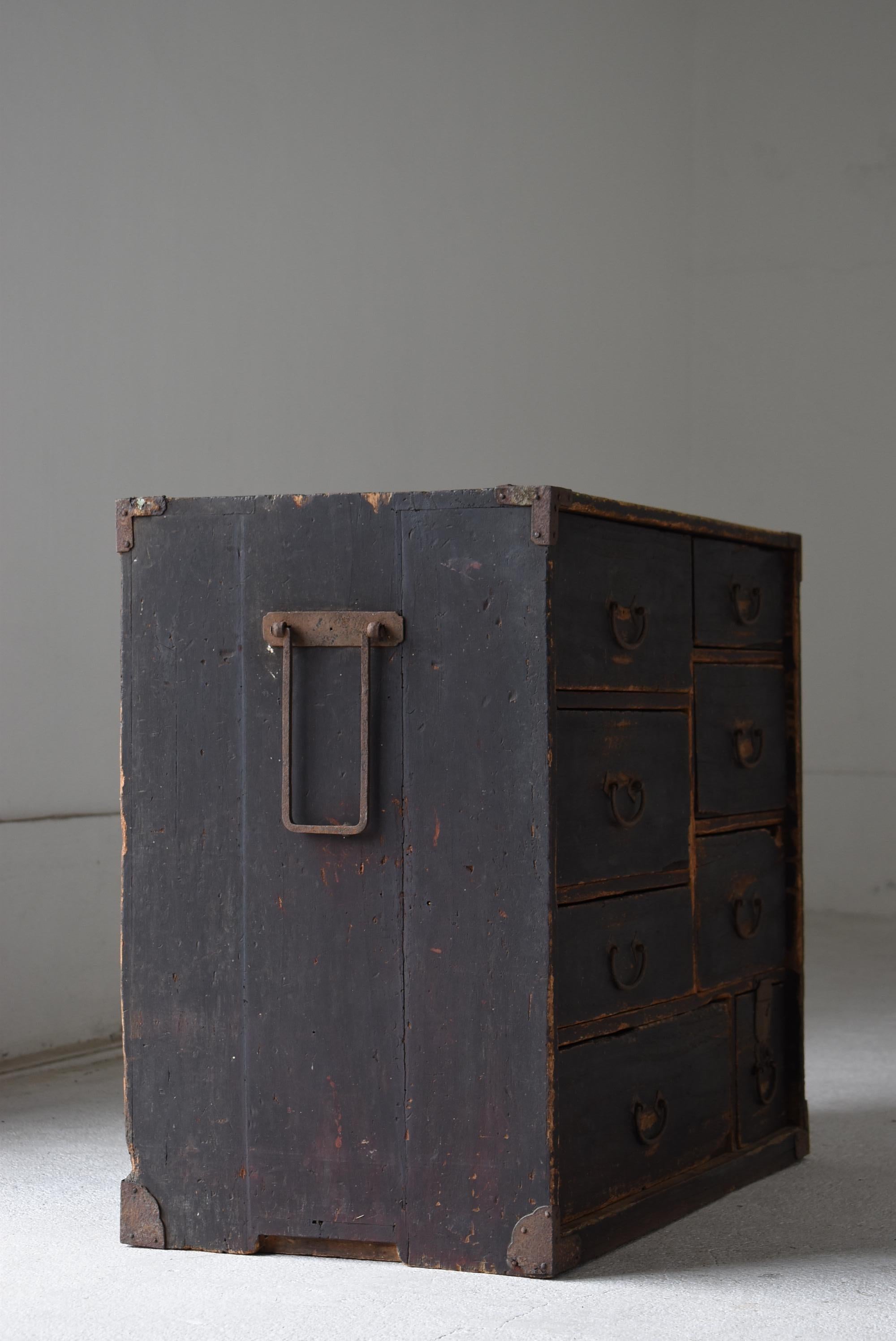 Japanese Antique Edo period Drawer Chest 1830s-1844s / Sideboard Tansu Wabisabi in vendita 6