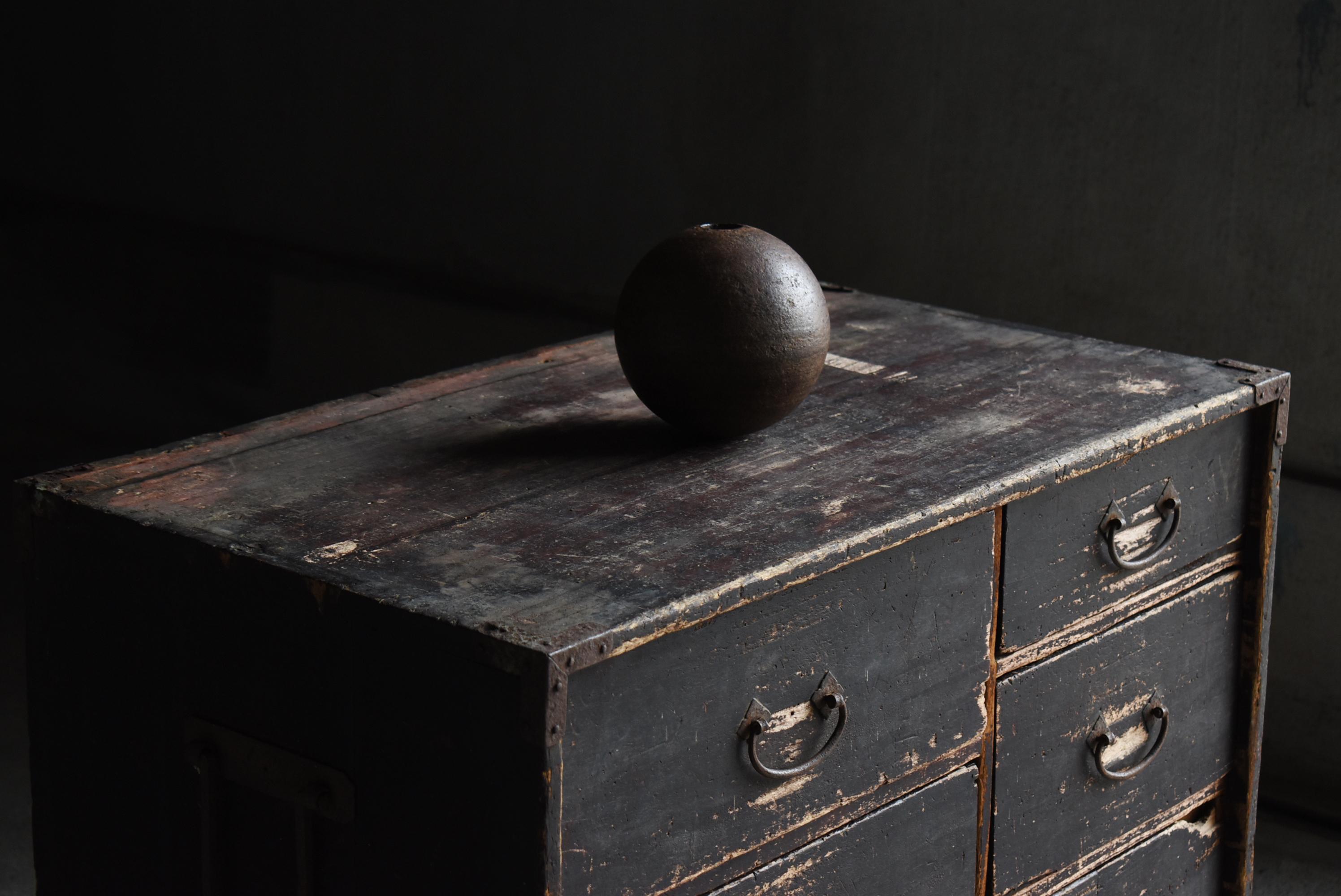 Japanese Antique Edo period Drawer Chest 1830s-1844s / Sideboard Tansu Wabisabi in vendita 11