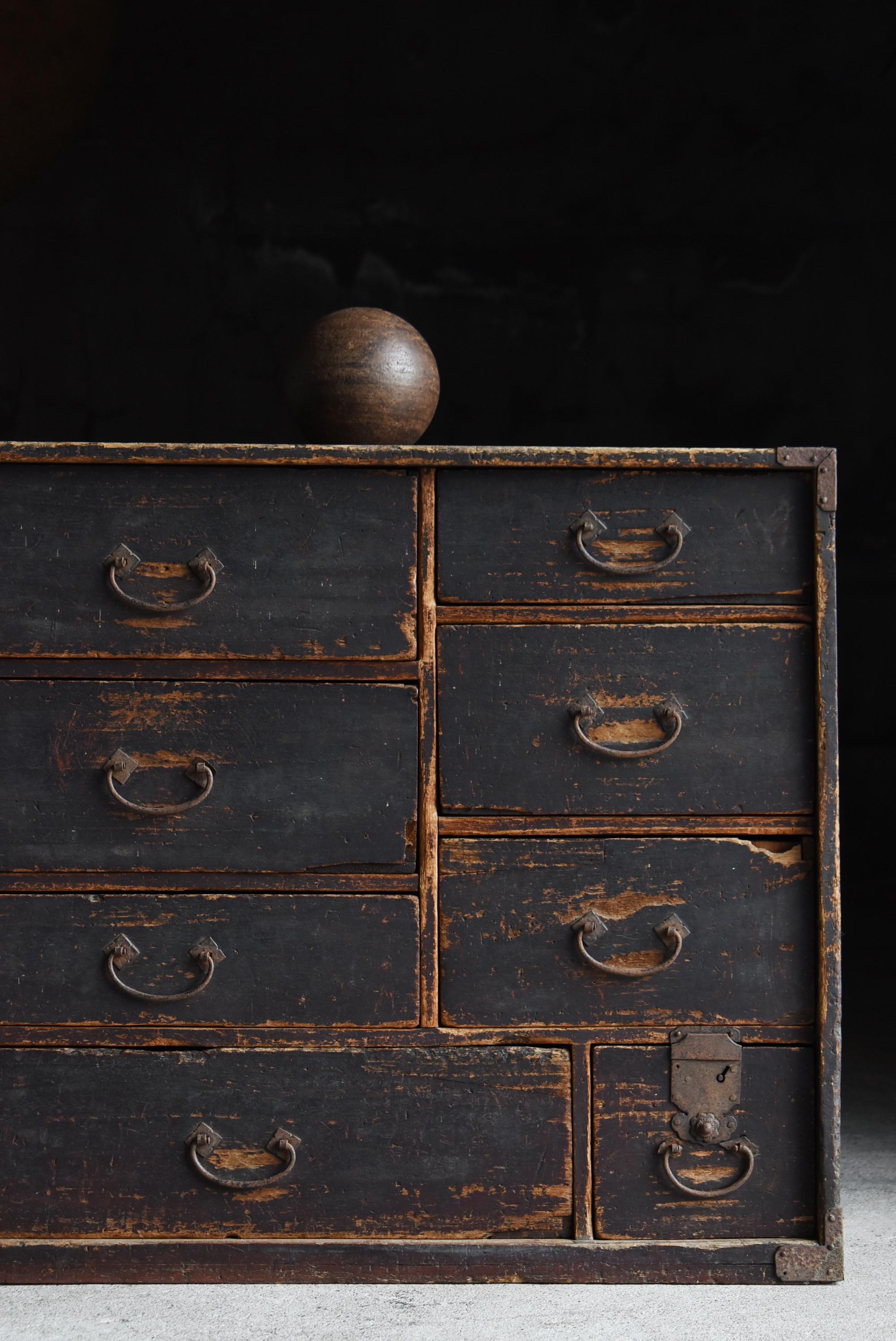 Japanese Antique Edo period Drawer Chest 1830s-1844s / Sideboard Tansu Wabisabi in vendita 12