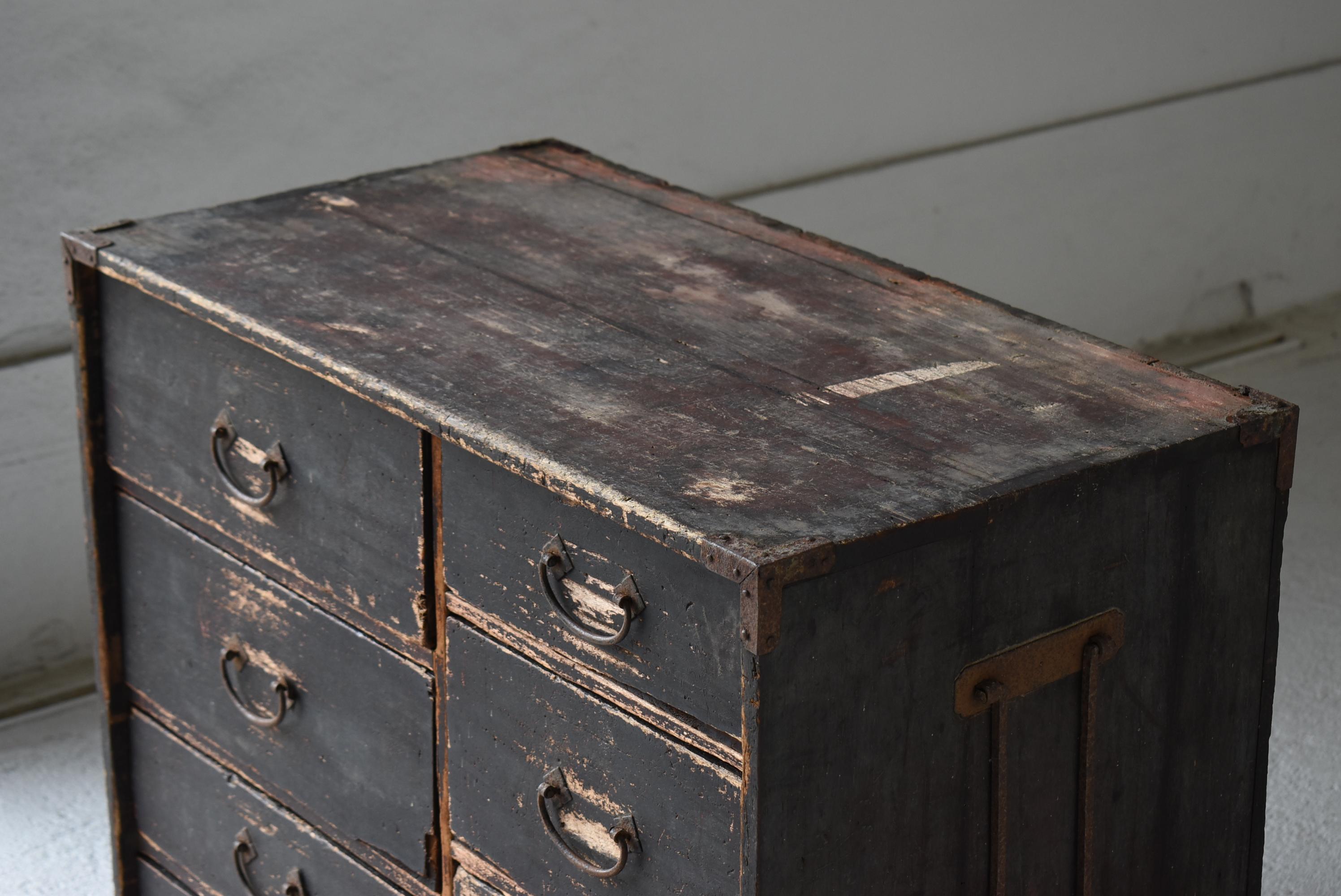 Falegnameria Japanese Antique Edo period Drawer Chest 1830s-1844s / Sideboard Tansu Wabisabi in vendita