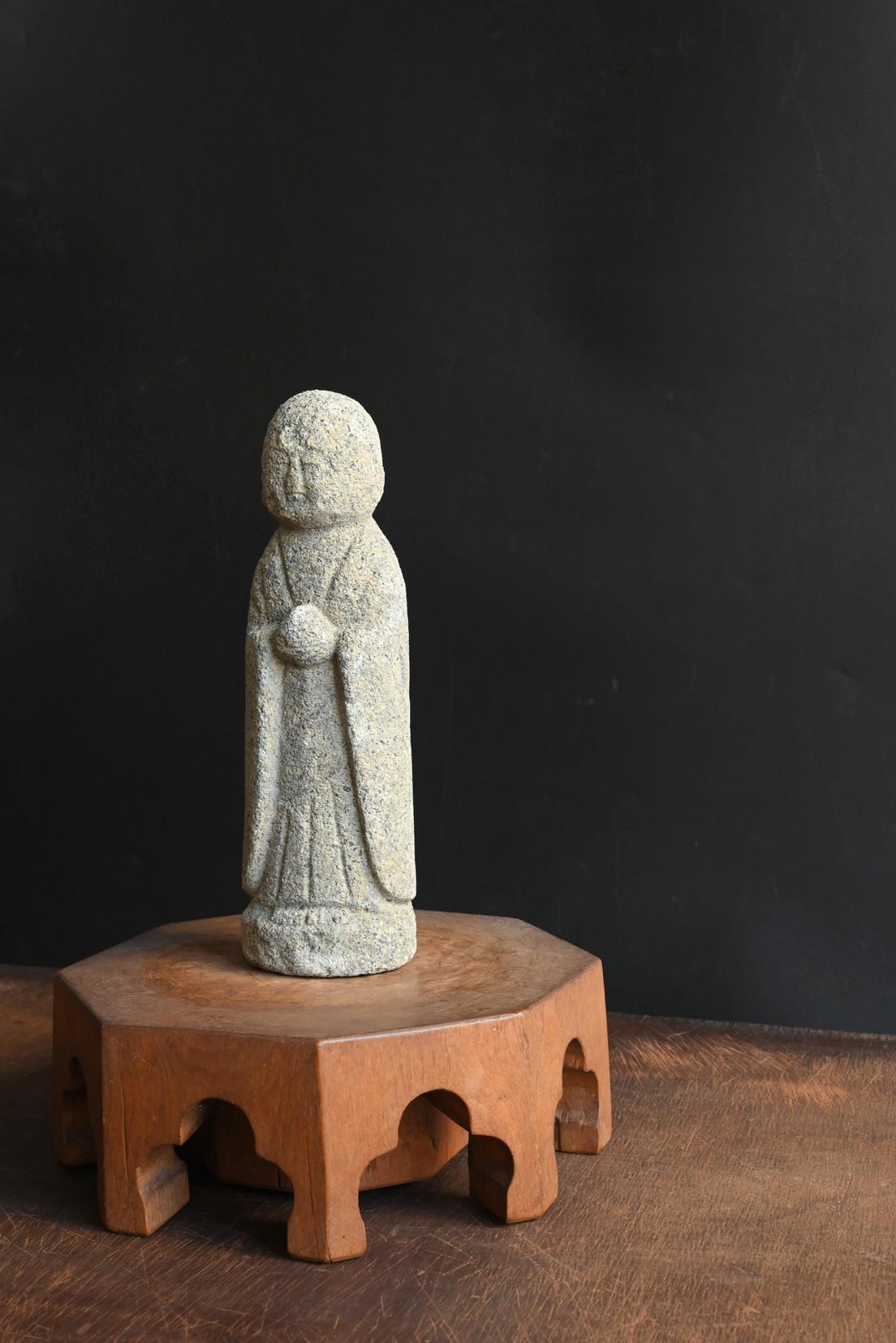 Antico Buddha di pietra giapponese del periodo Edo / XIX secolo / Ornamento da giardino in vendita 11