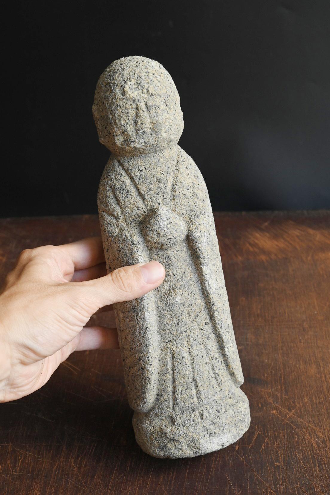 Giapponese Antico Buddha di pietra giapponese del periodo Edo / XIX secolo / Ornamento da giardino in vendita
