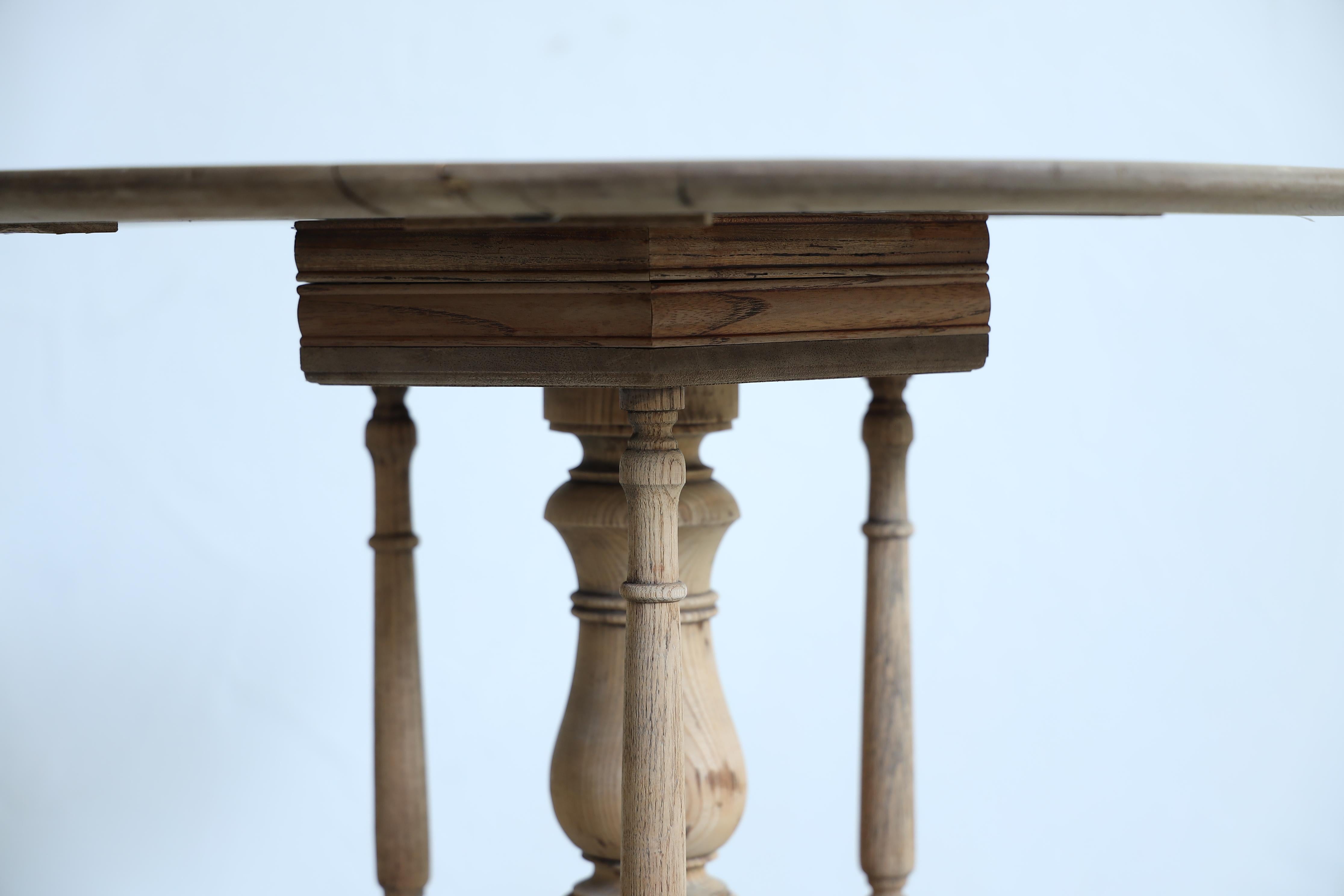 Japonais Table de café japonaise ancienne et élégante, Wabi-sabi, Japandi en vente
