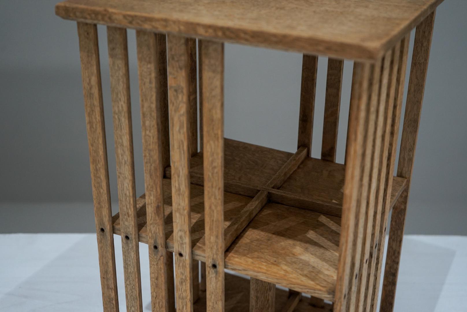 Expositor Antiguo Japonés Madera de roble Japandi siglo XX en venta