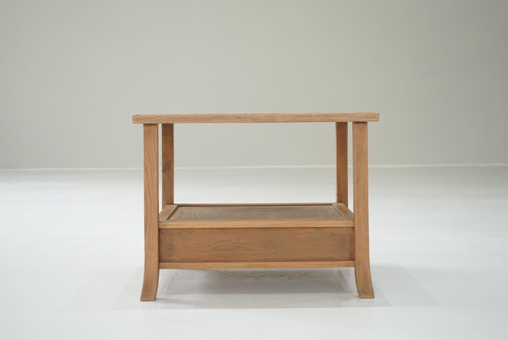 Japanese Antique Exhibition Stand Zelkova Wood 1930s Wabi-Sabi Side Table For Sale 5