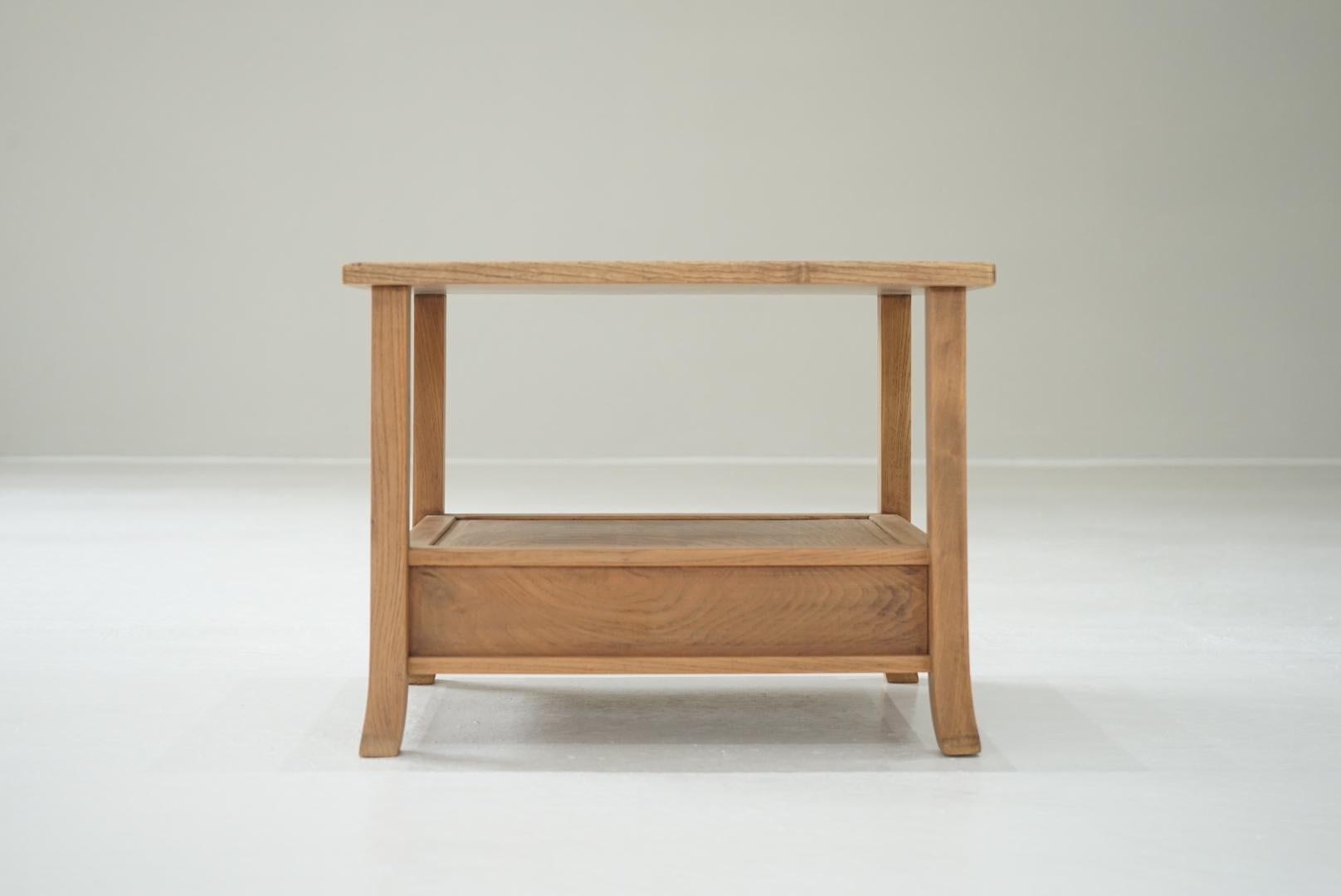 Japanese Antique Exhibition Stand Zelkova Wood 1930s Wabi-Sabi Side Table For Sale 4