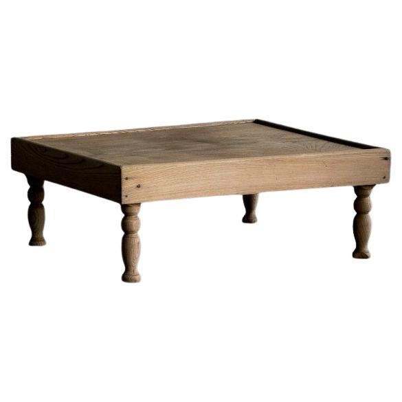 Japanese Antique Folding Low Table "Chabudai" in Zelkova, Circa 1926