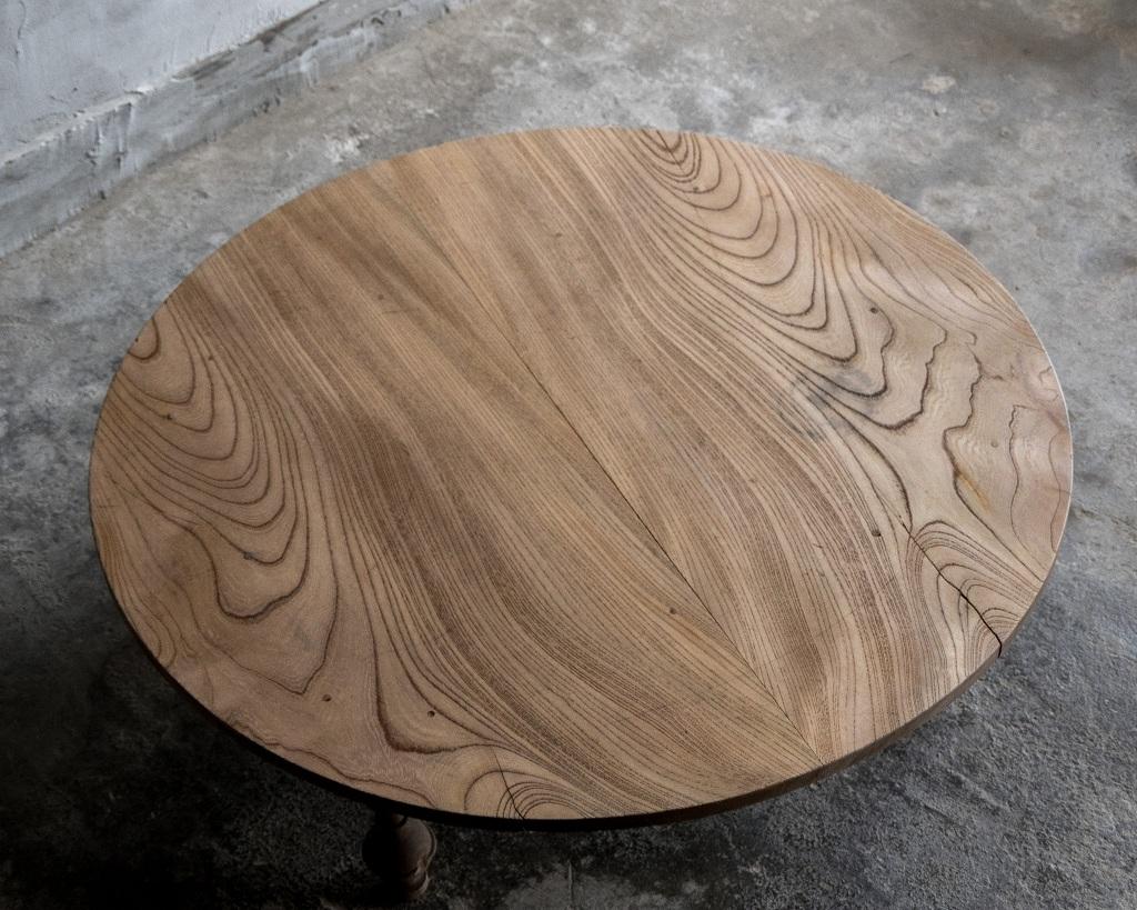 20ième siècle Table basse ronde pliante japonaise 