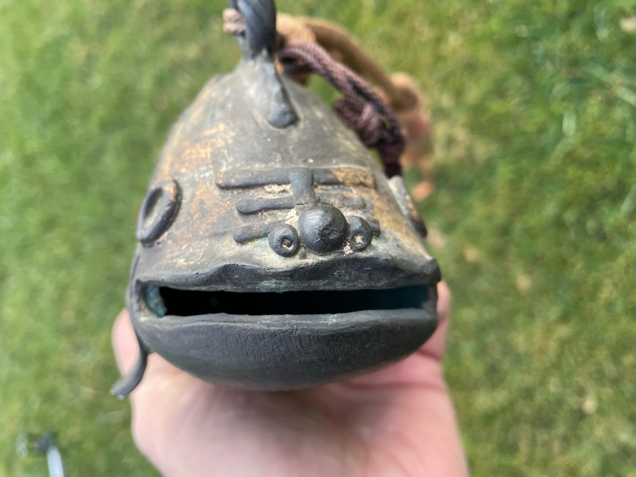 Japanese Old Vintage Gilt Bronze Fish Bell and Wood Striker 8