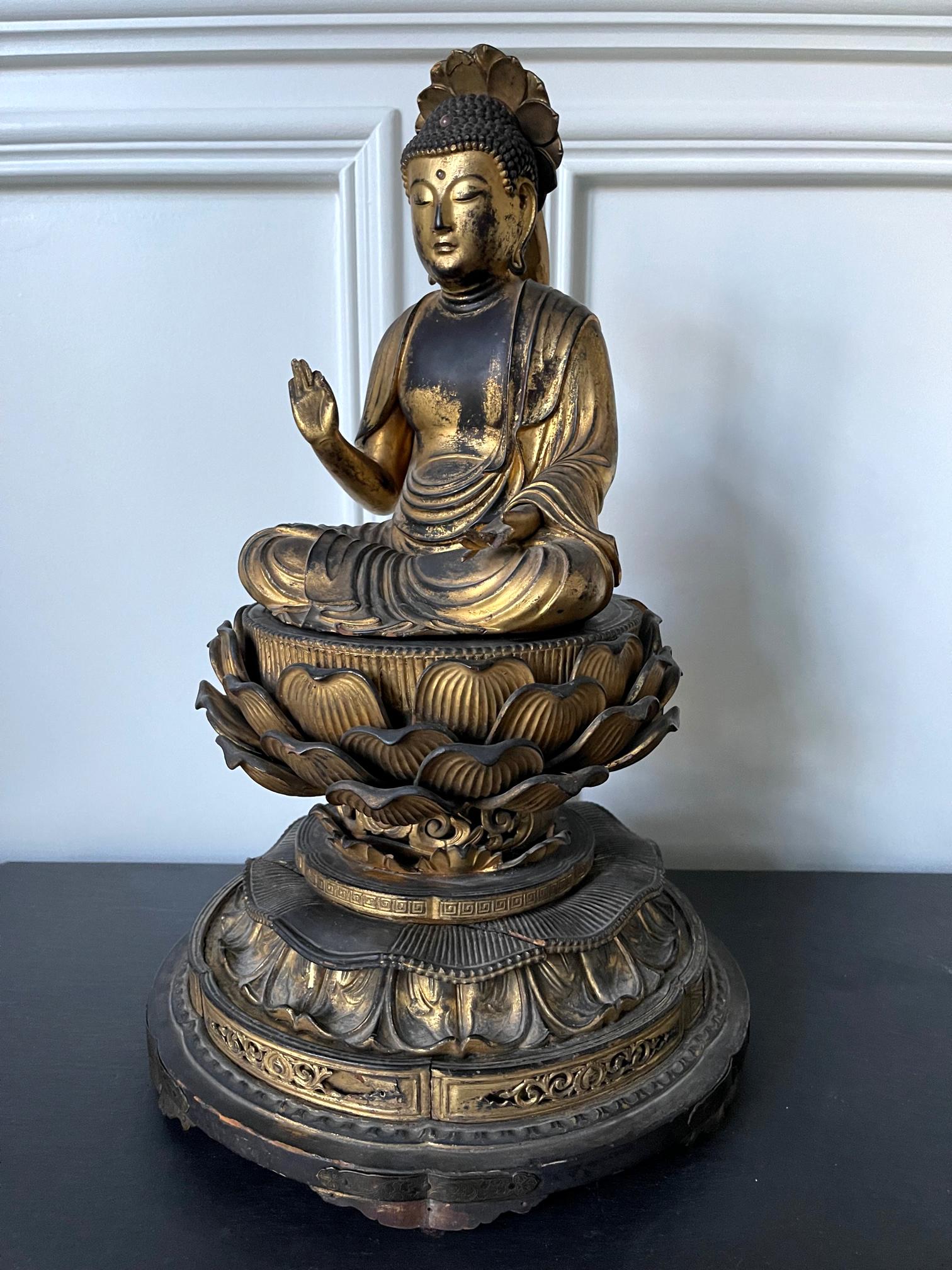 Japanese Antique Gilt Wood Amitabha Buddha on Loctus Throne Statue For Sale 8