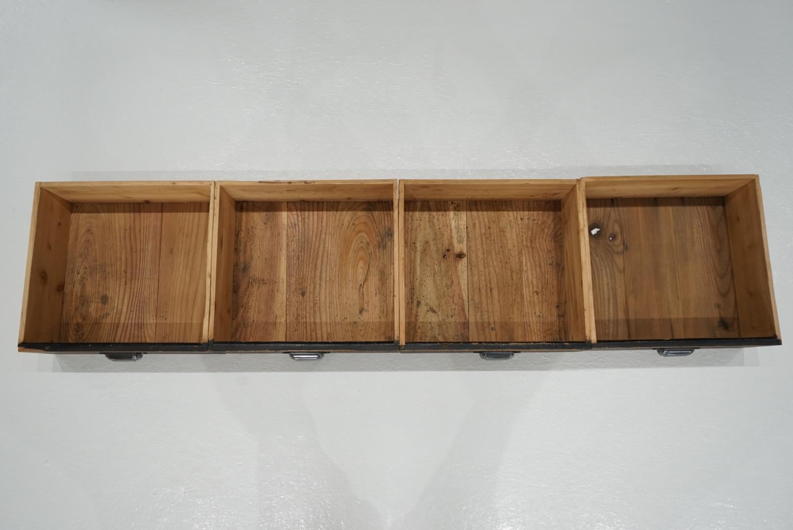Credenza antica giapponese in vetro Vetrina 1920-1930 Wabi-Sabi in vendita 4