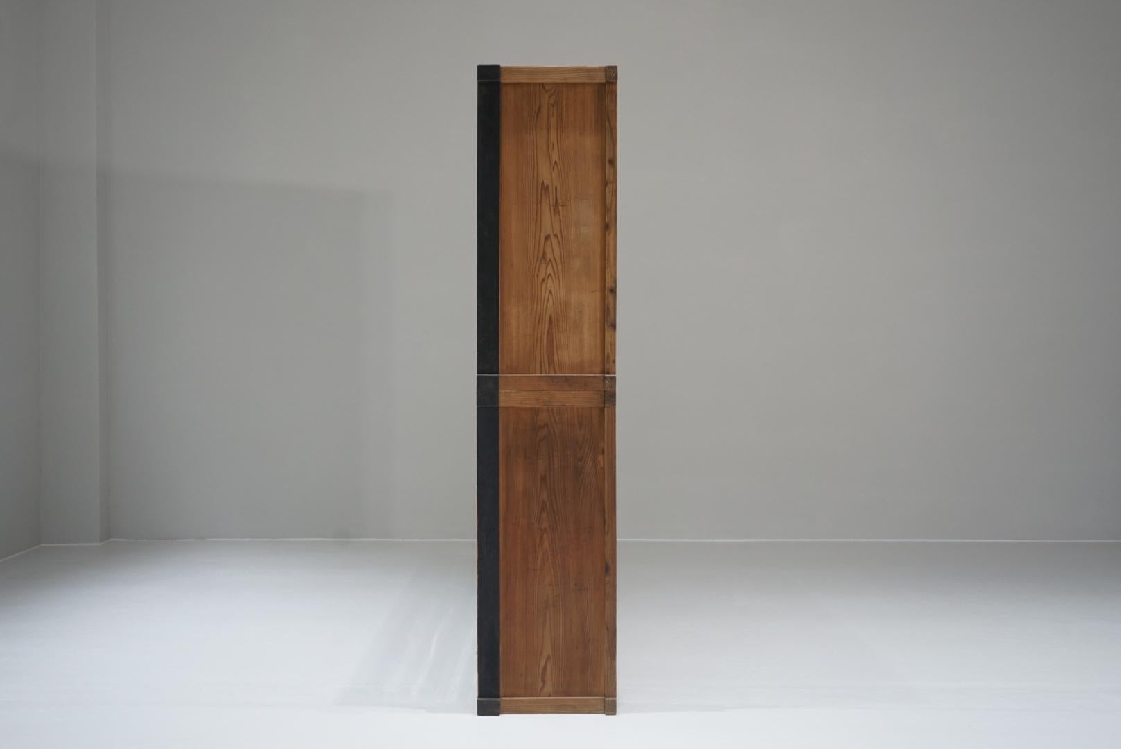 Credenza antica giapponese in vetro Vetrina 1920-1930 Wabi-Sabi in vendita 9