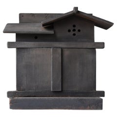 Japanisches antikes God's House-Objekt „Zushi“ 1800er-1860er Jahre / Mingei Wabi Sabi