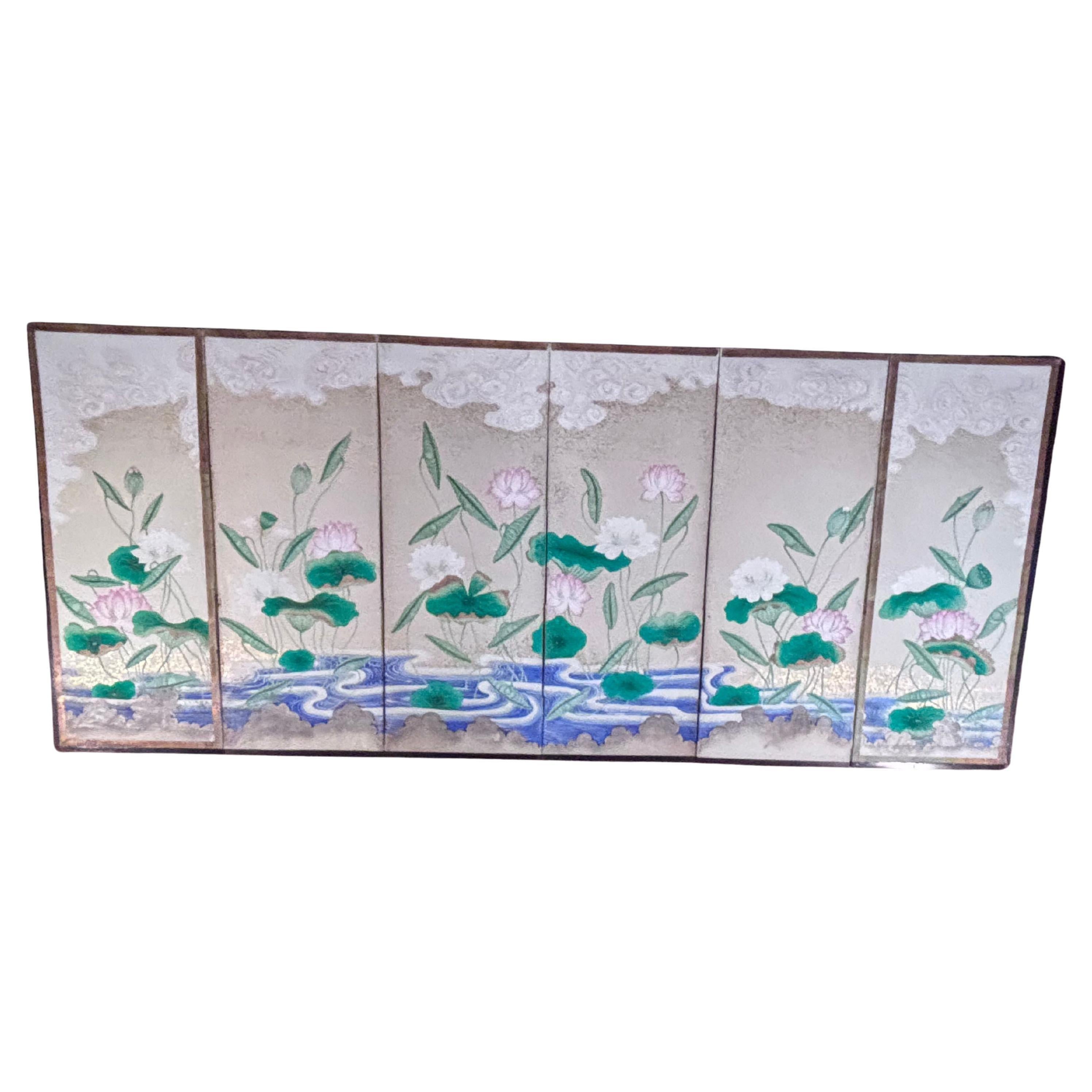 Biombo Japonés Antiguo Pintado a Mano Loto Y Aguas Azules Colores Vibrantes Meiji en venta