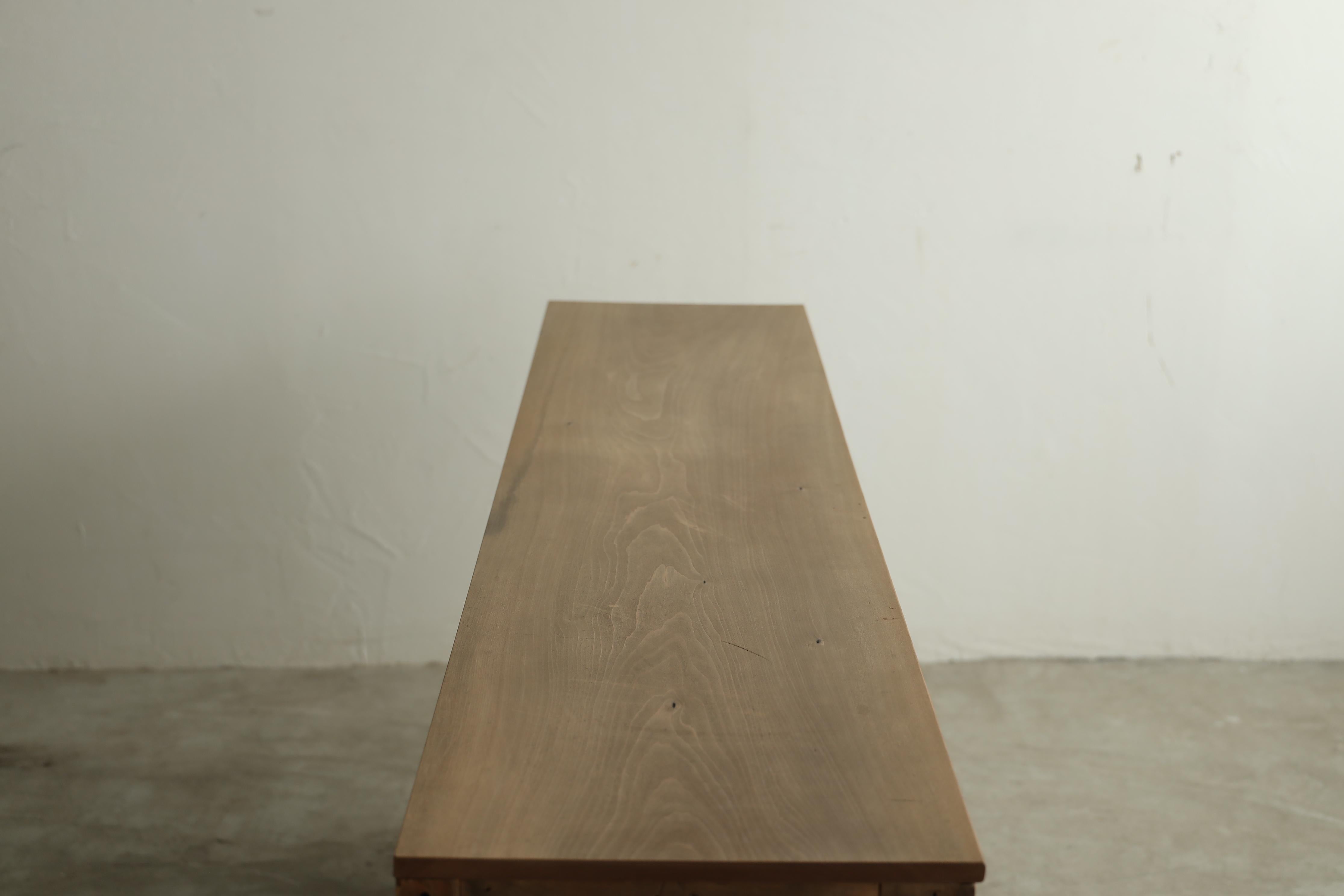 XX secolo Armadio giapponese antico ad ante scorrevoli in legno di Hinoki , Wood Sabi, Japandi in vendita
