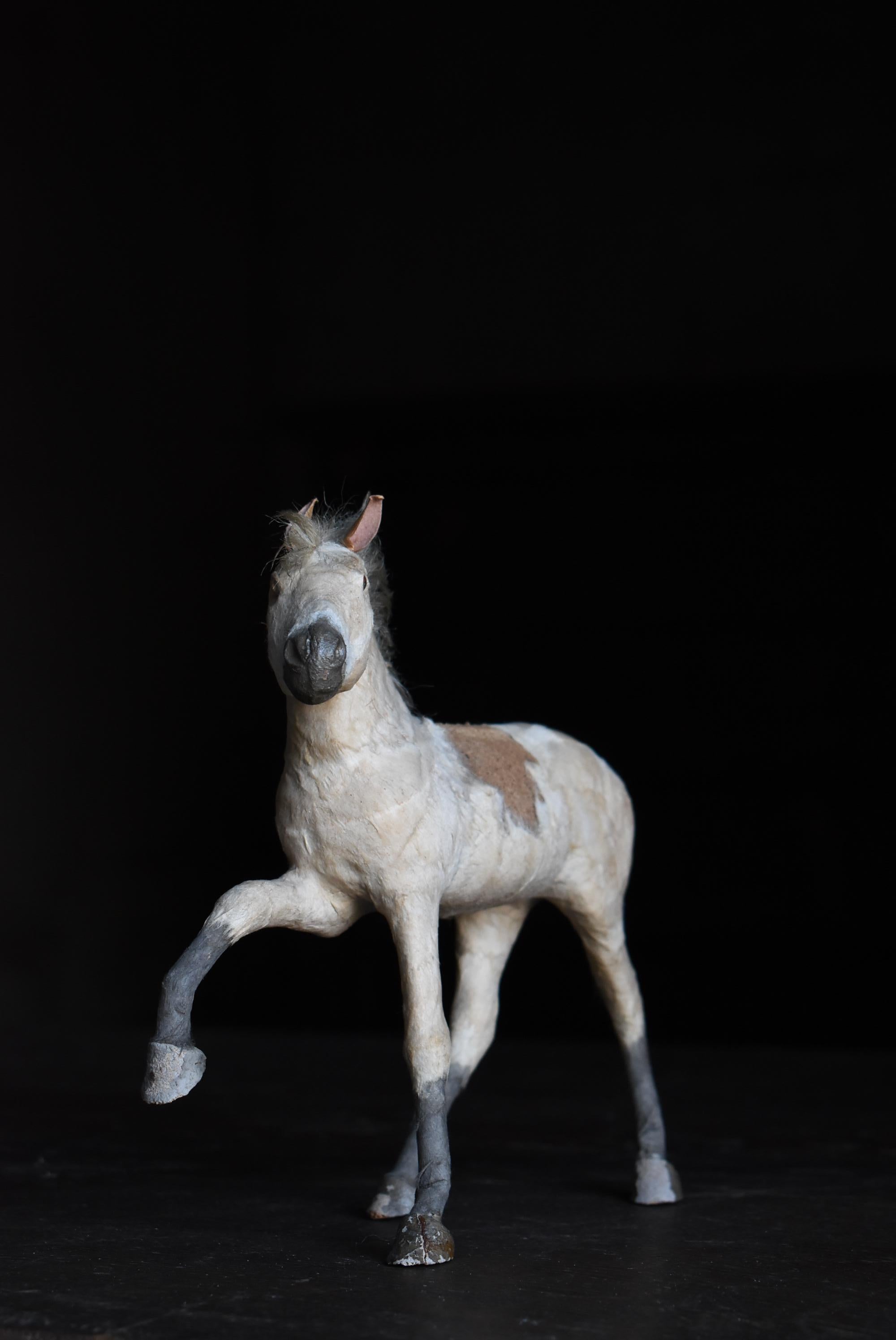 Figurine japonaise ancienne de cheval 1900s-1940s / Objects for Objects Wabi Sabi en vente 2