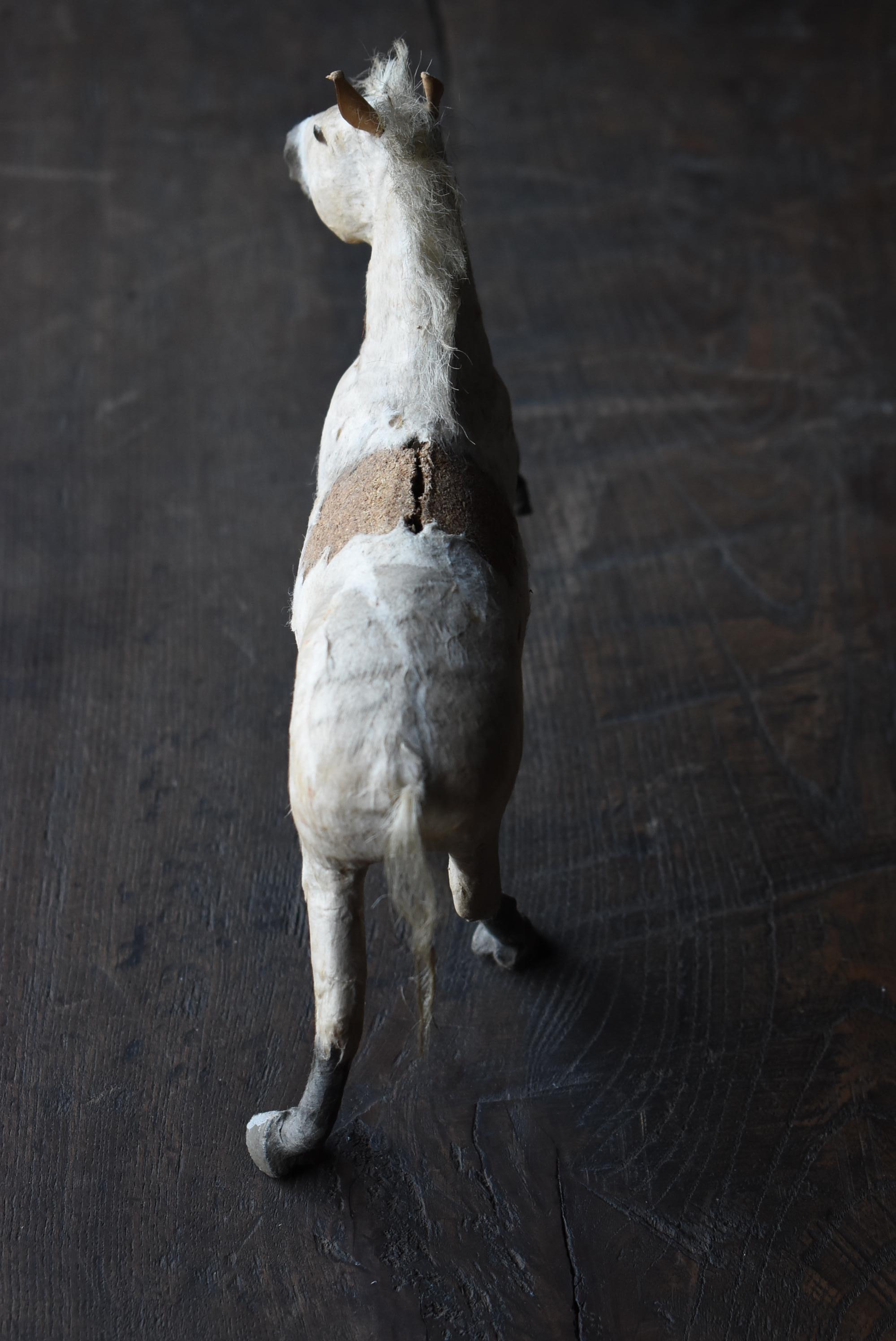 Figurine japonaise ancienne de cheval 1900s-1940s / Objects for Objects Wabi Sabi en vente 4