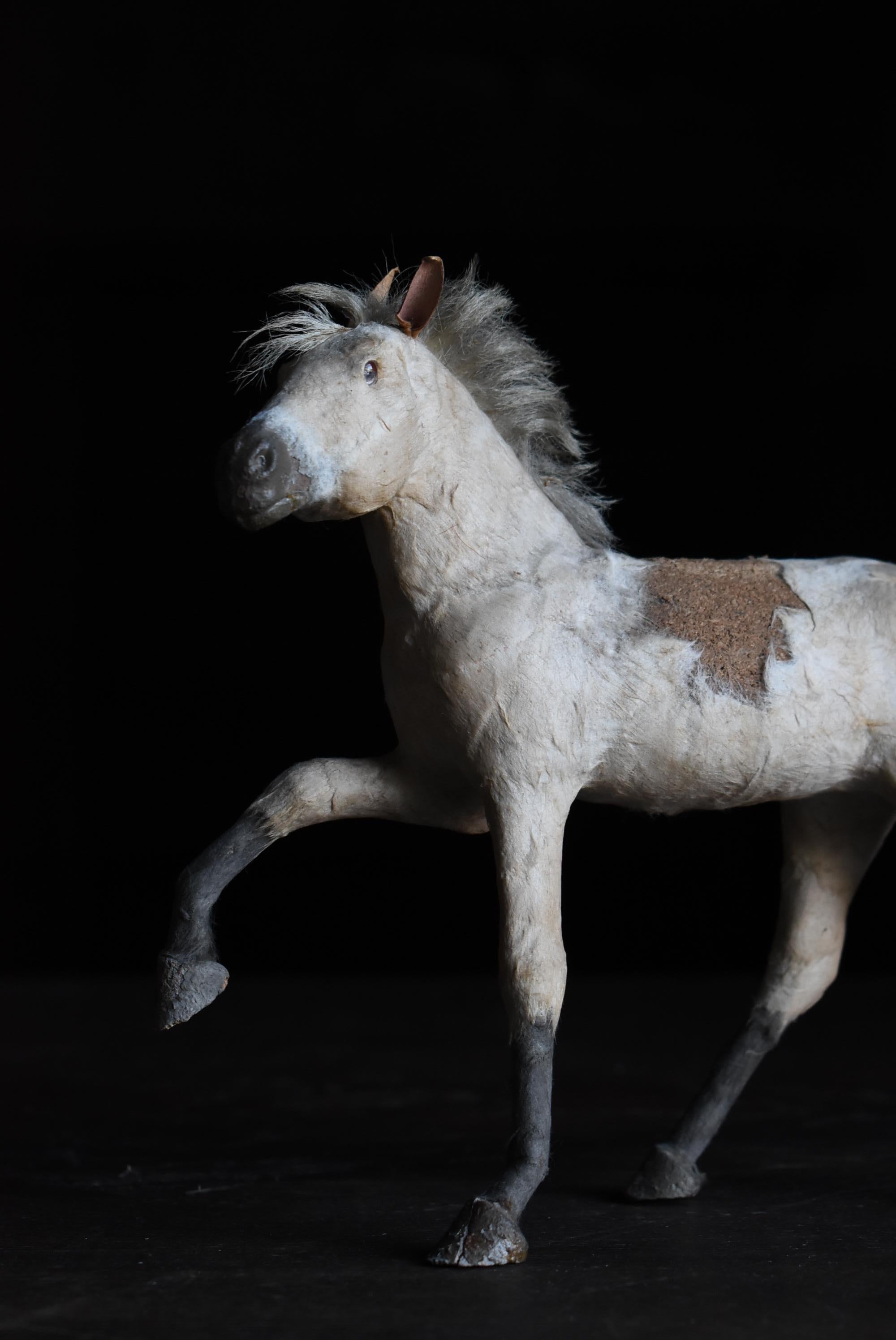 Japonais Figurine japonaise ancienne de cheval 1900s-1940s / Objects for Objects Wabi Sabi en vente