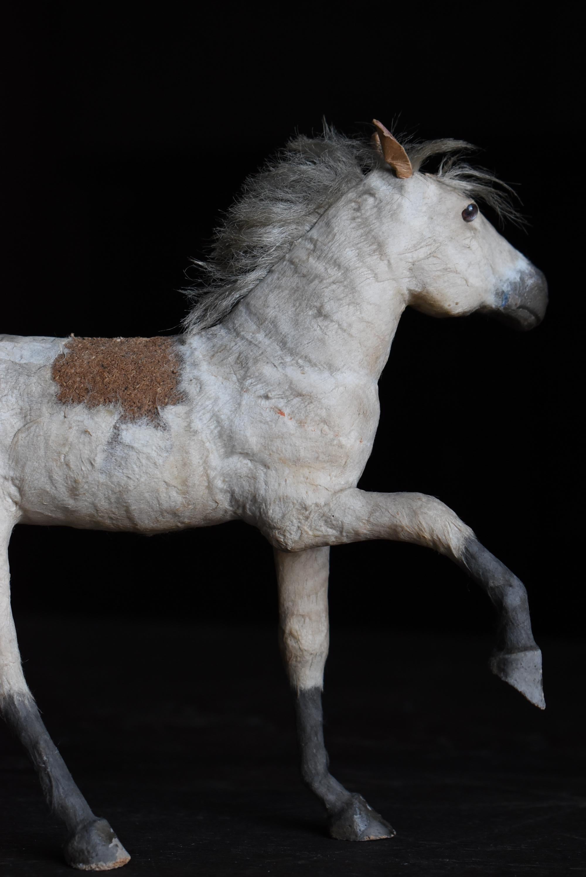 Figurine japonaise ancienne de cheval 1900s-1940s / Objects for Objects Wabi Sabi en vente 1